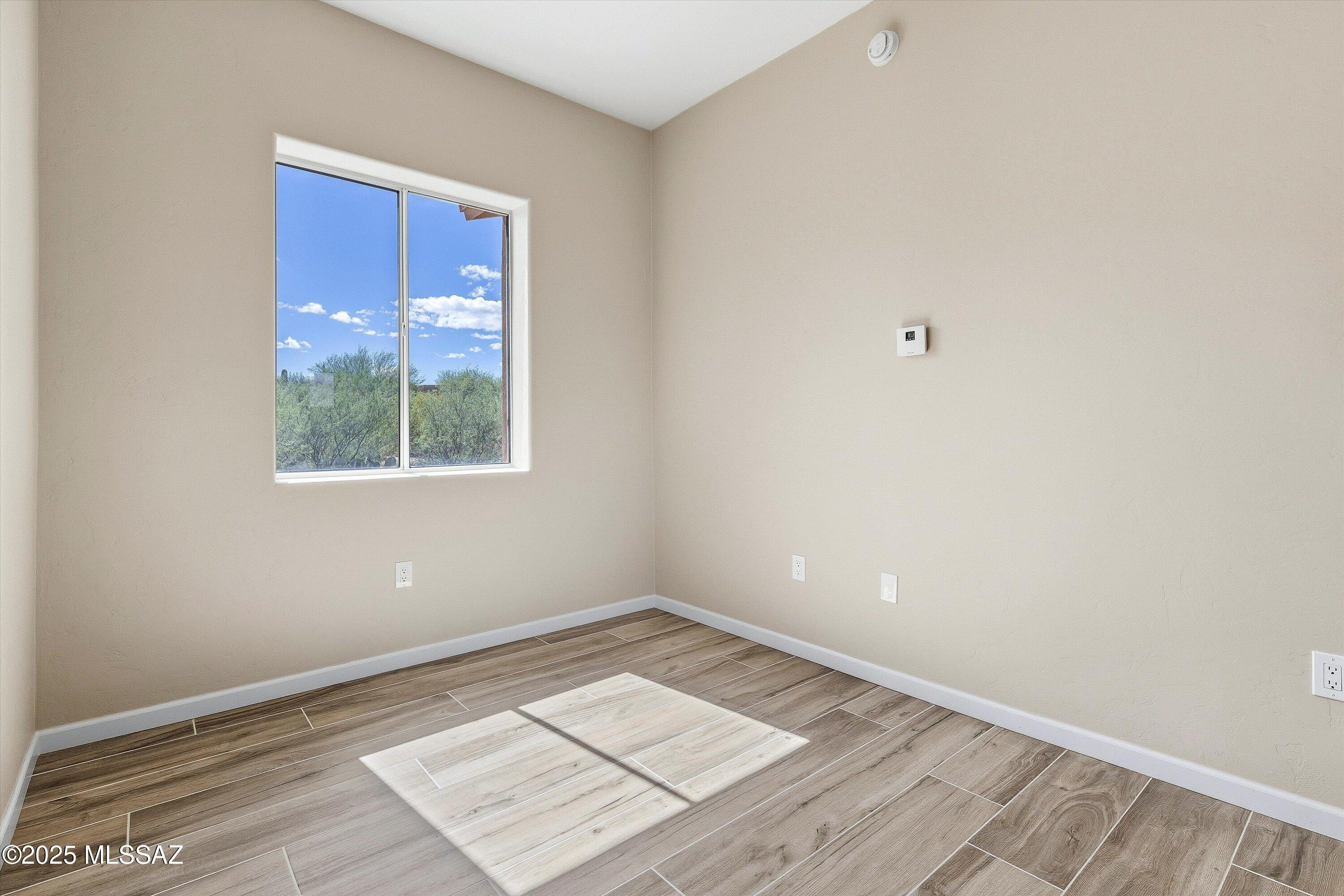 Coyote Creek (1-395) - Residential