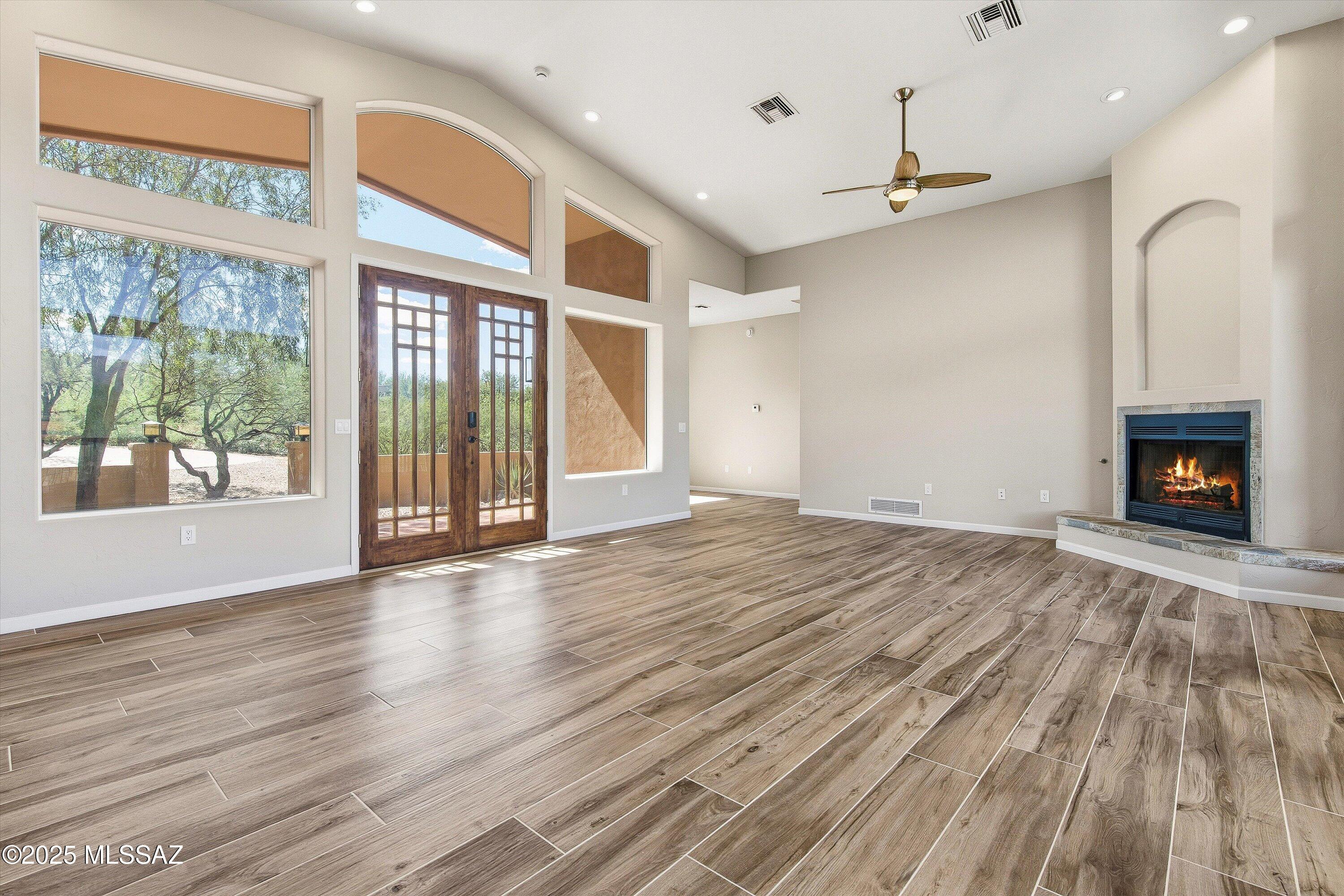 Coyote Creek (1-395) - Residential