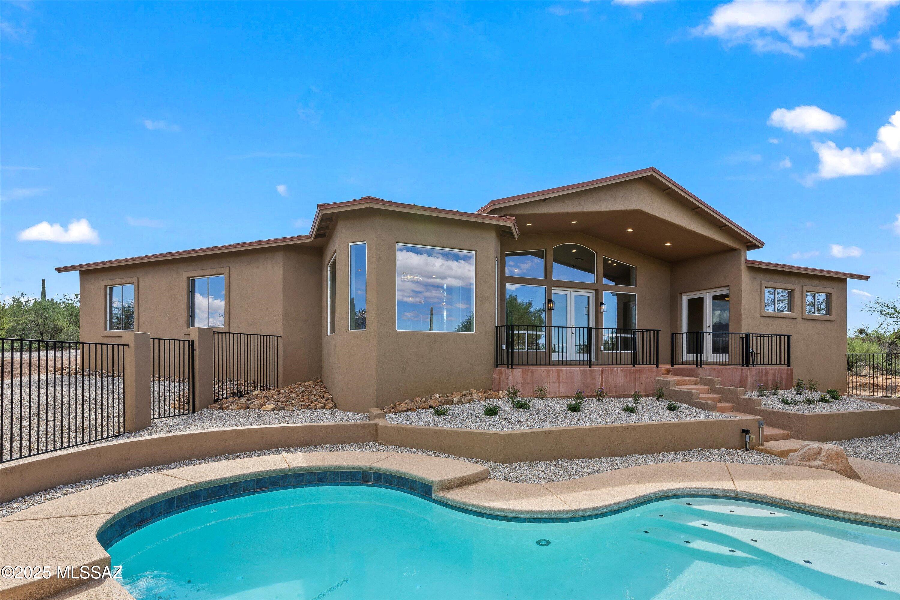 Coyote Creek (1-395) - Residential