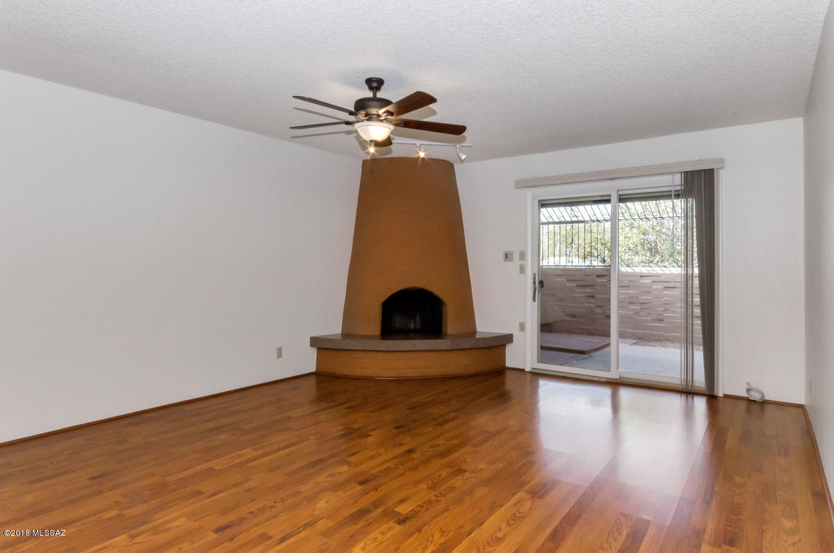 McCormick Place Twnhms Blk I (1-86) - Residential Lease