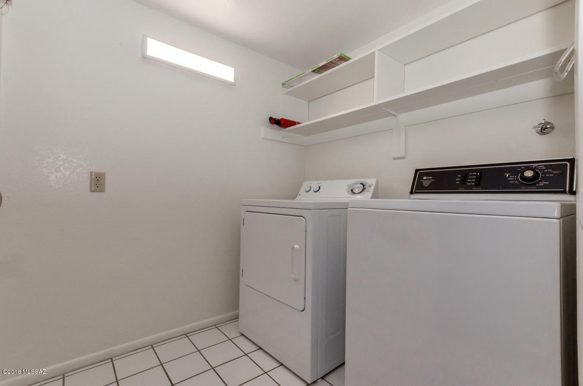 McCormick Place Twnhms Blk I (1-86) - Residential Lease