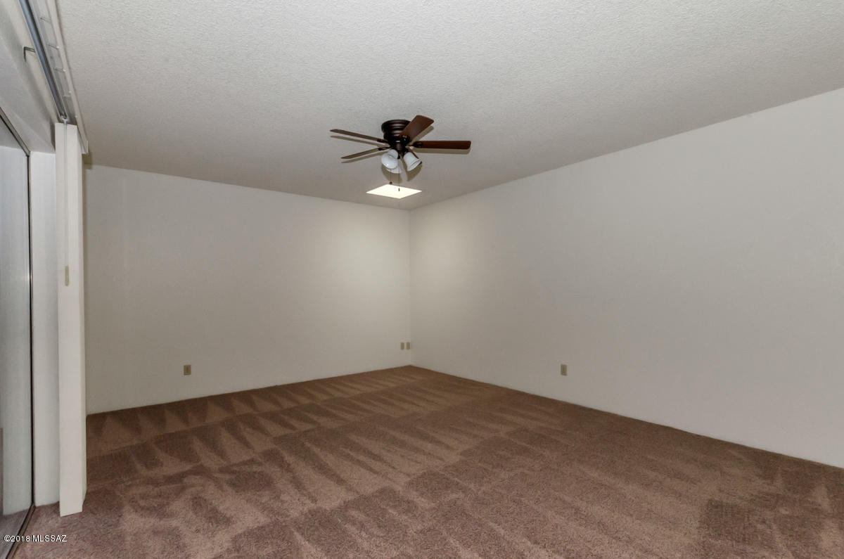McCormick Place Twnhms Blk I (1-86) - Residential Lease