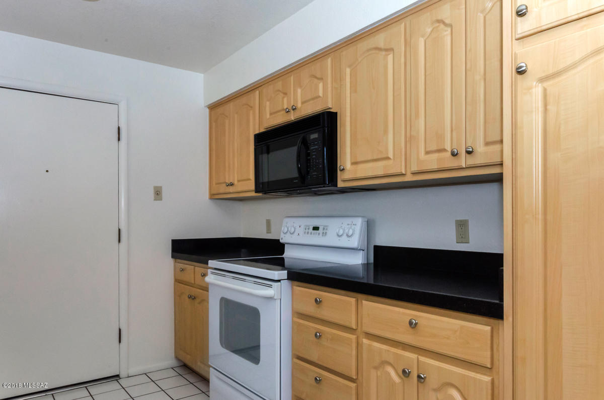 McCormick Place Twnhms Blk I (1-86) - Residential Lease