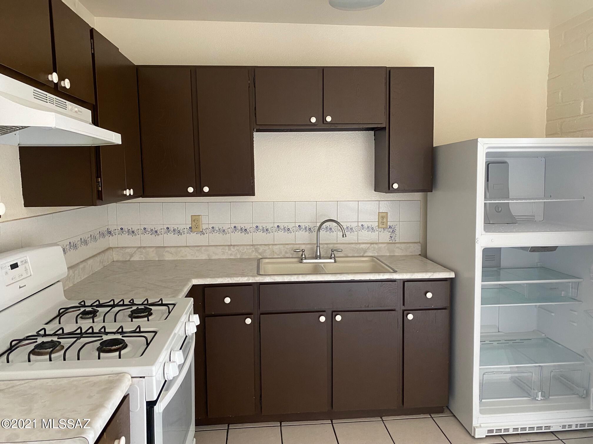 Villa Hermosa - Residential Lease