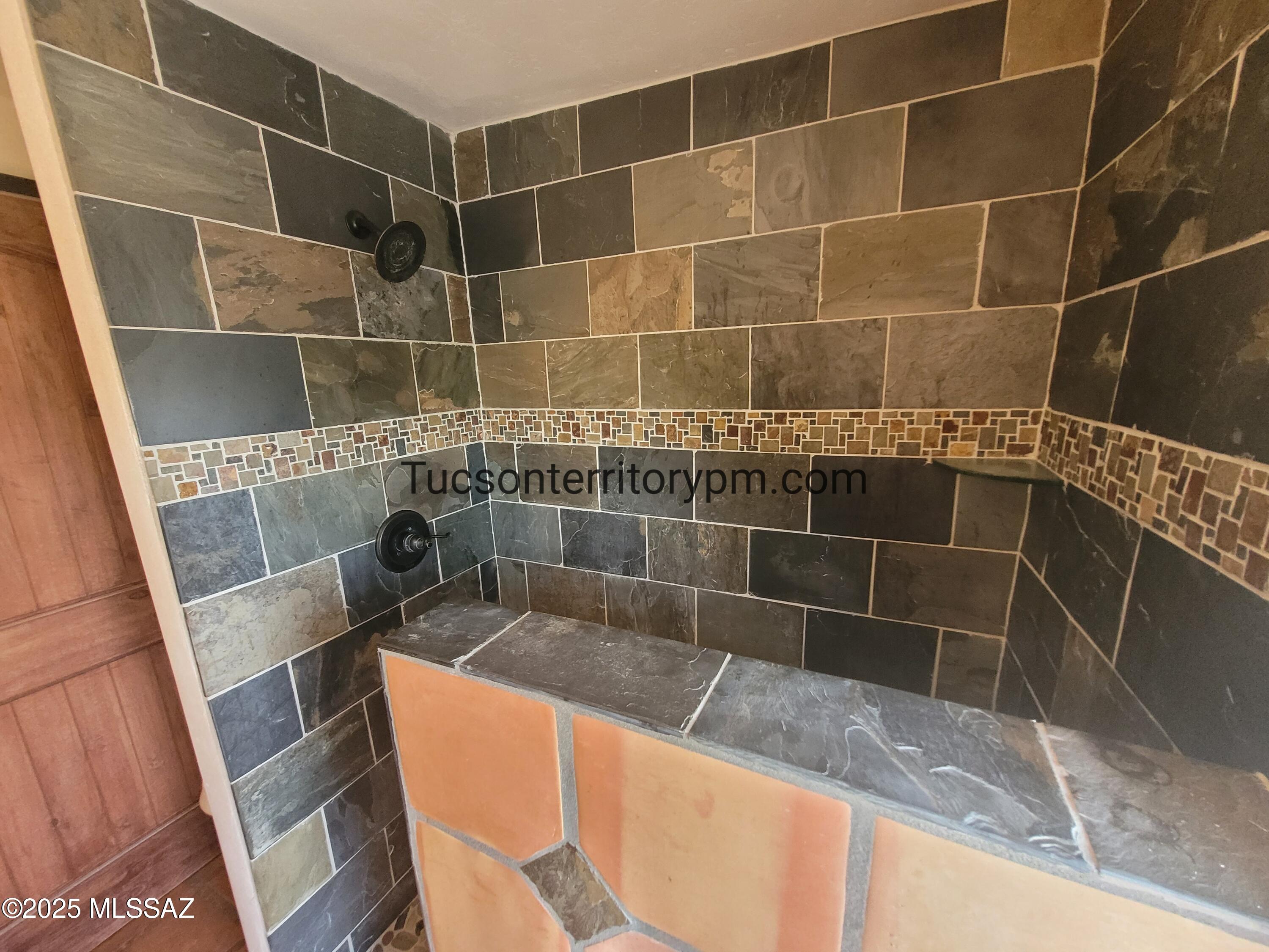 Catalina Heights - Residential Lease