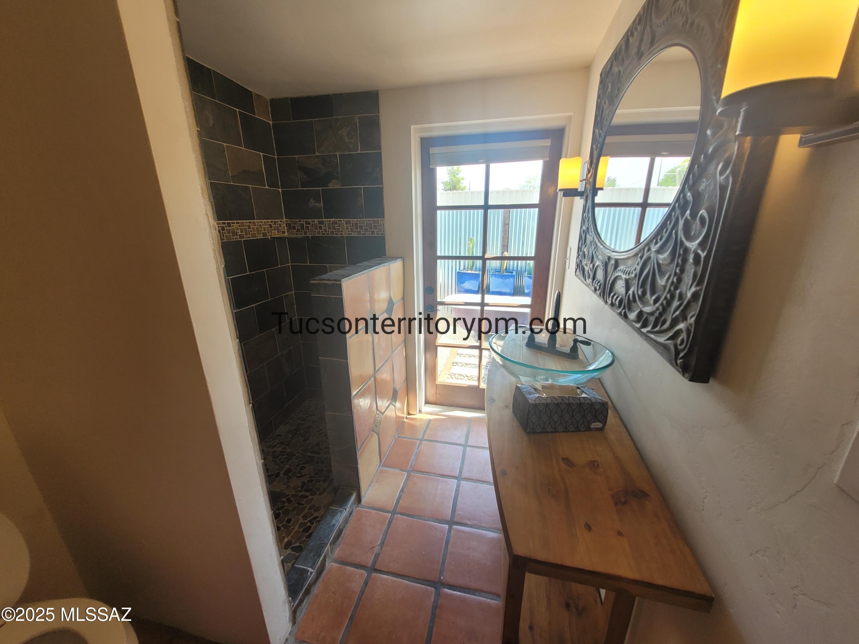 Catalina Heights - Residential Lease