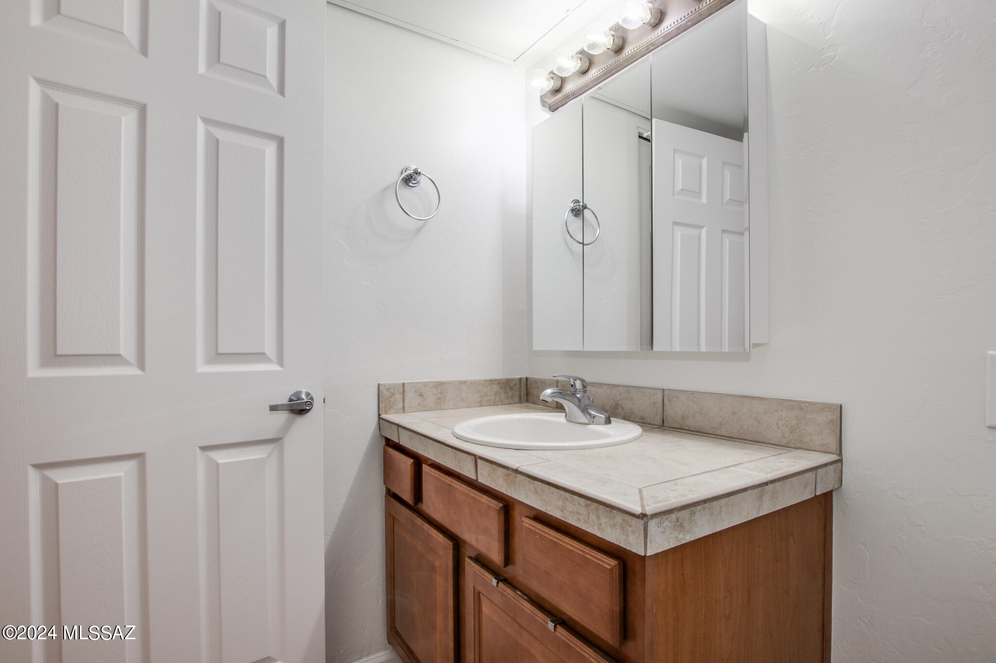 Reflections in the Catalina Condominium - Residential