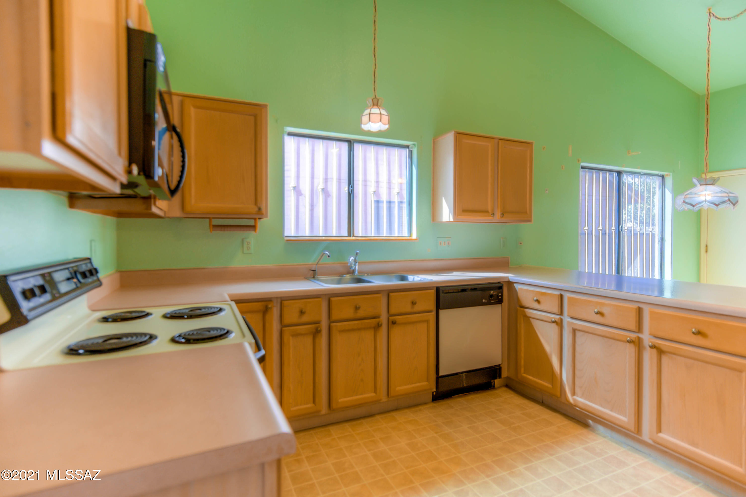 Elliott Homes At Rita Ranch (1-521) - Residential