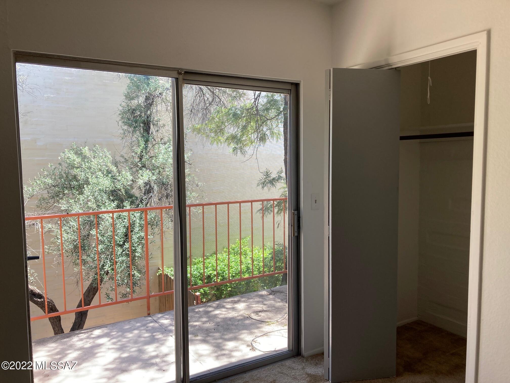 Villa Paraiso (1-67) - Residential Lease