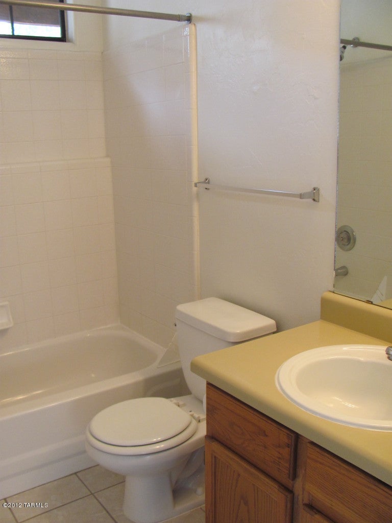 River At North Campbell (1-59) - Residential Lease
