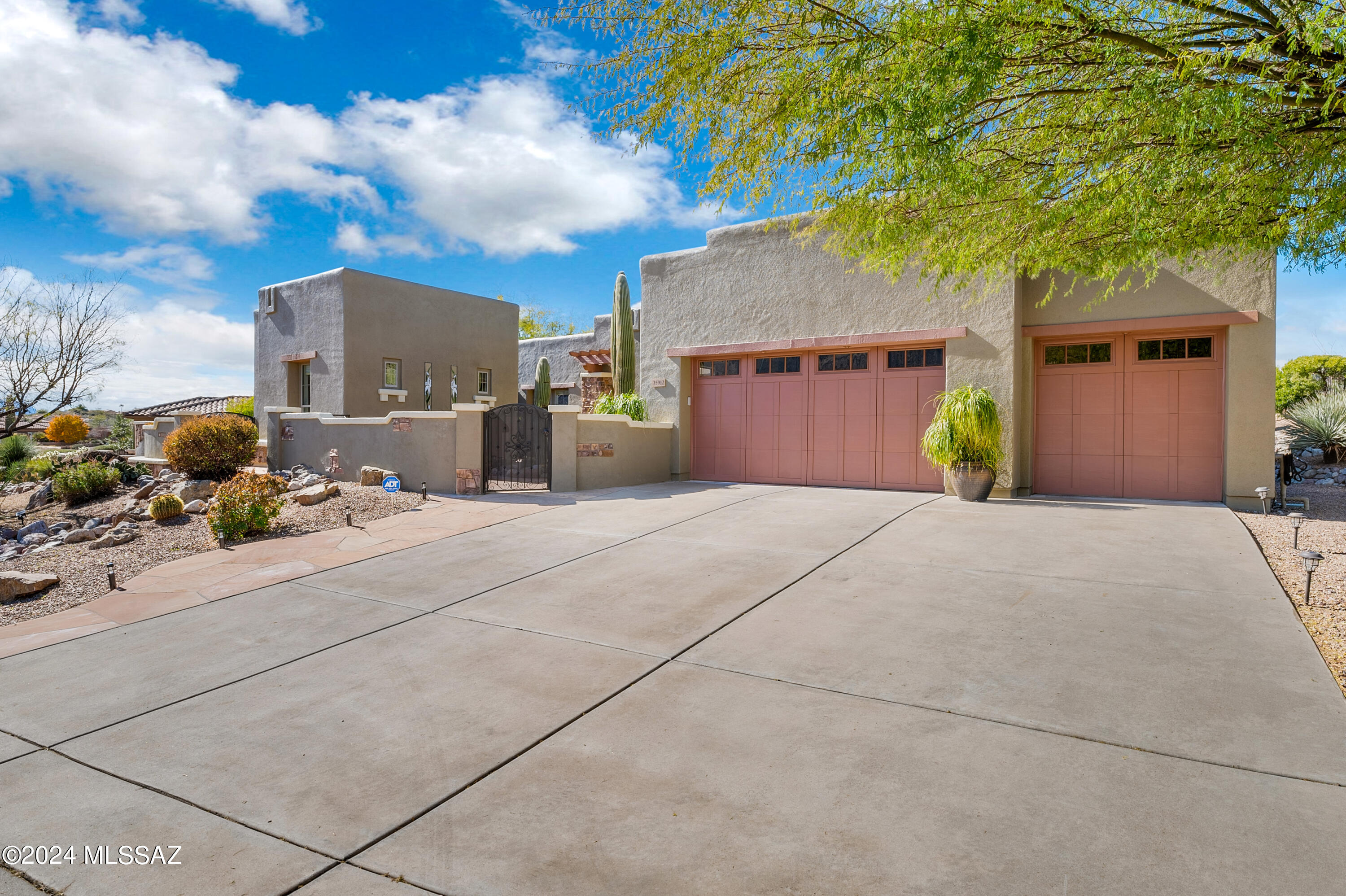 Saddlebrooke - Residential