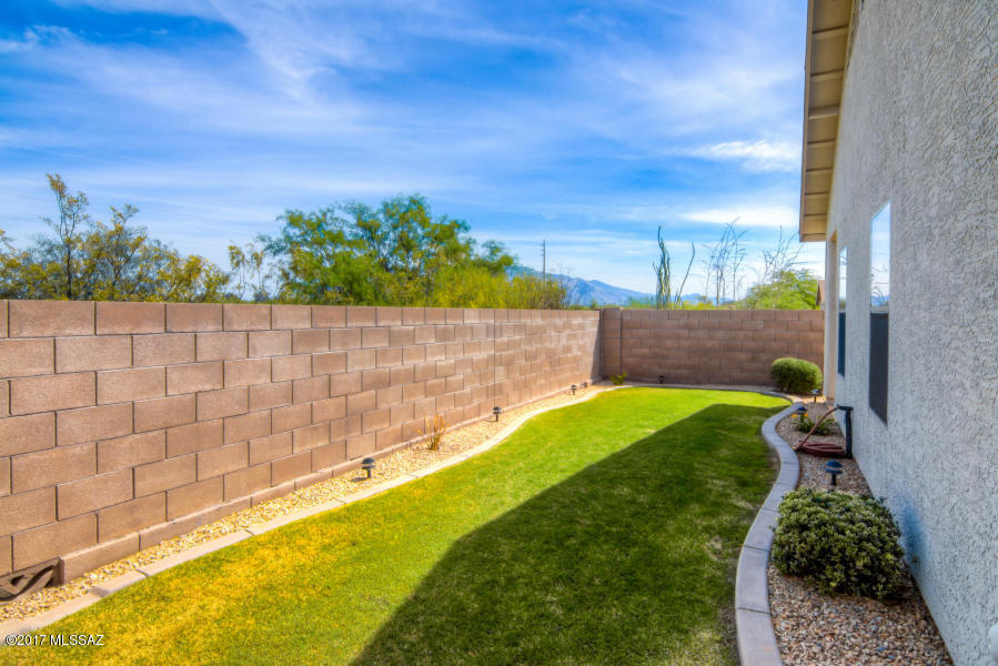 Rillito At La Cholla (1-133) - Residential Lease