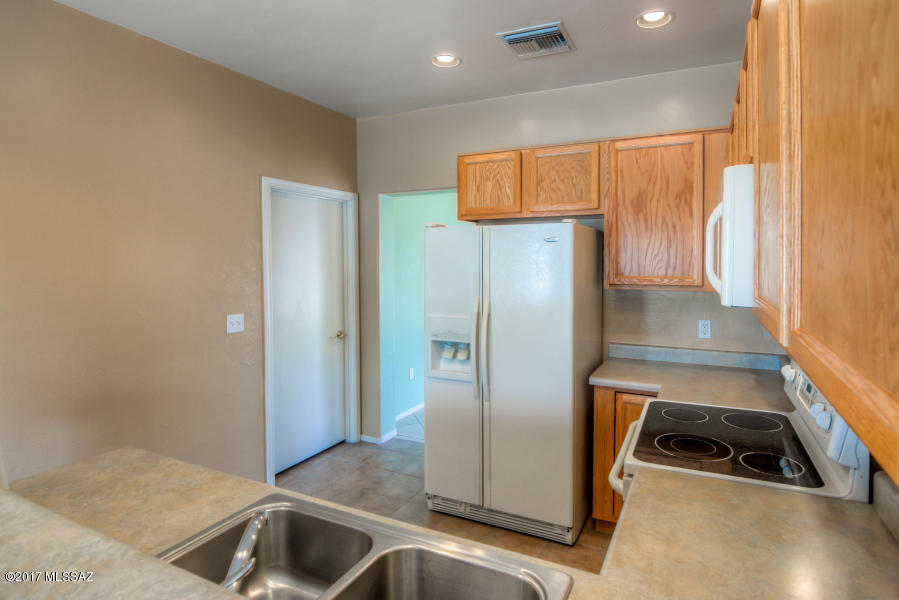 Rillito At La Cholla (1-133) - Residential Lease