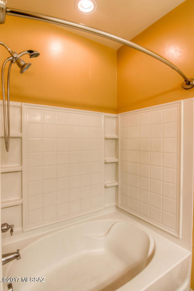Rillito At La Cholla (1-133) - Residential Lease