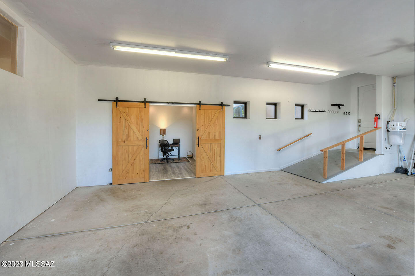 Coyote Creek (1-395) - Residential