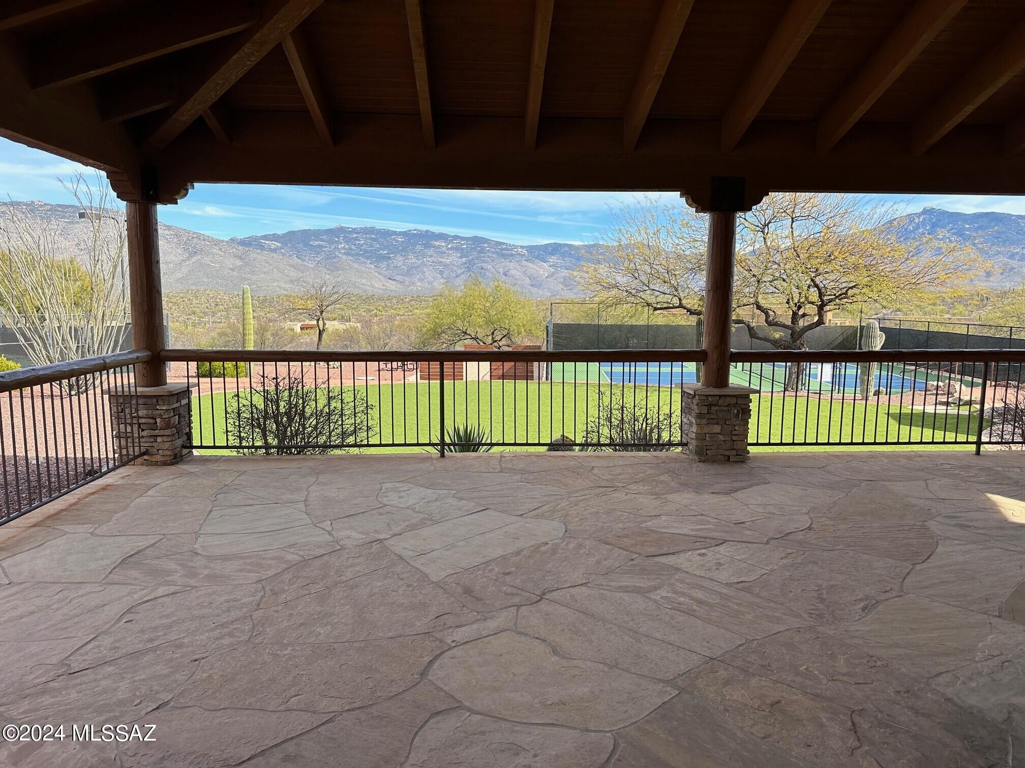 Coyote Creek (1-395) - Residential