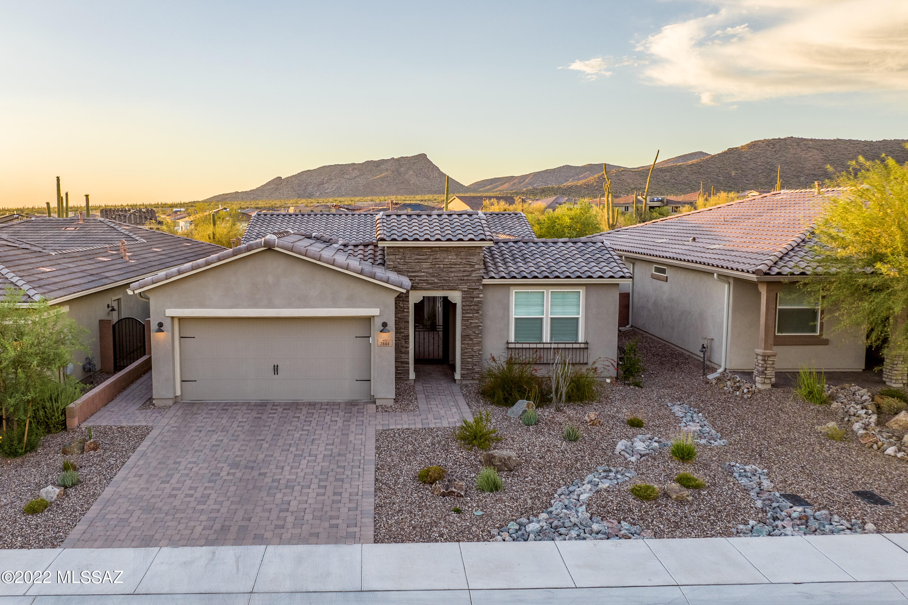Blue Agave At Dove Mountain - Residential