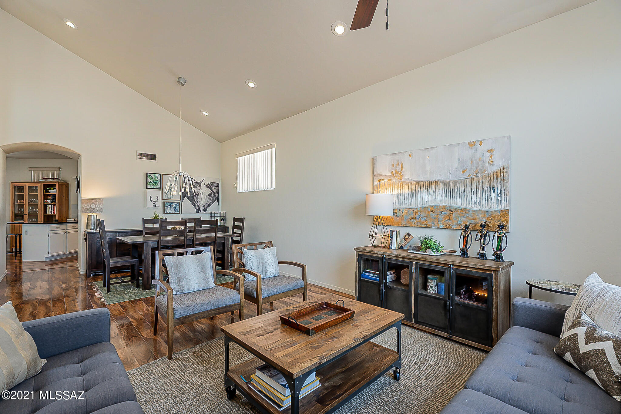 Hills On La Canada (The) - Residential