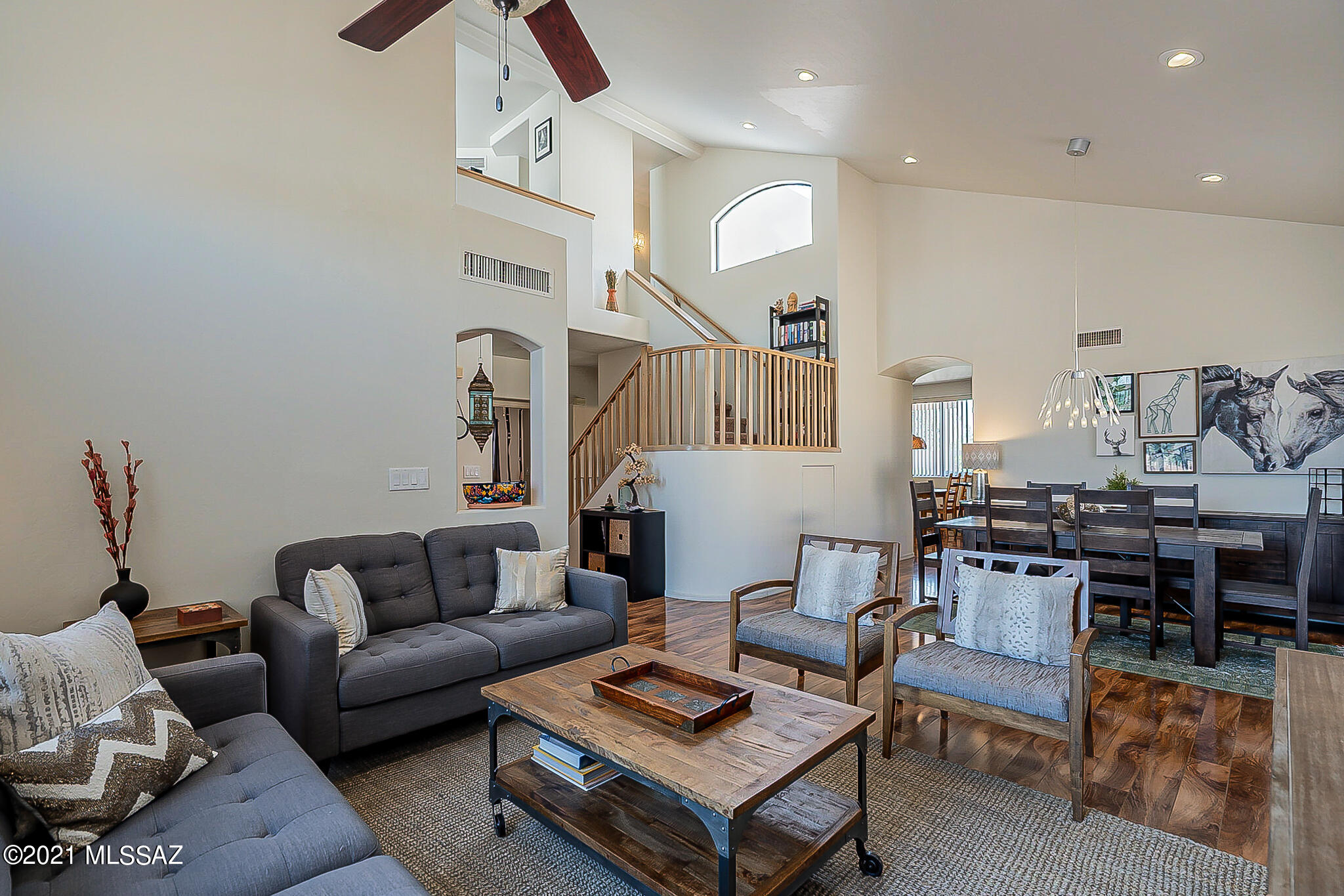 Hills On La Canada (The) - Residential