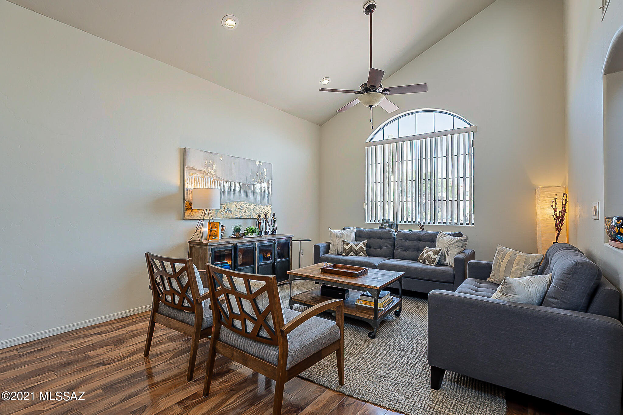 Hills On La Canada (The) - Residential