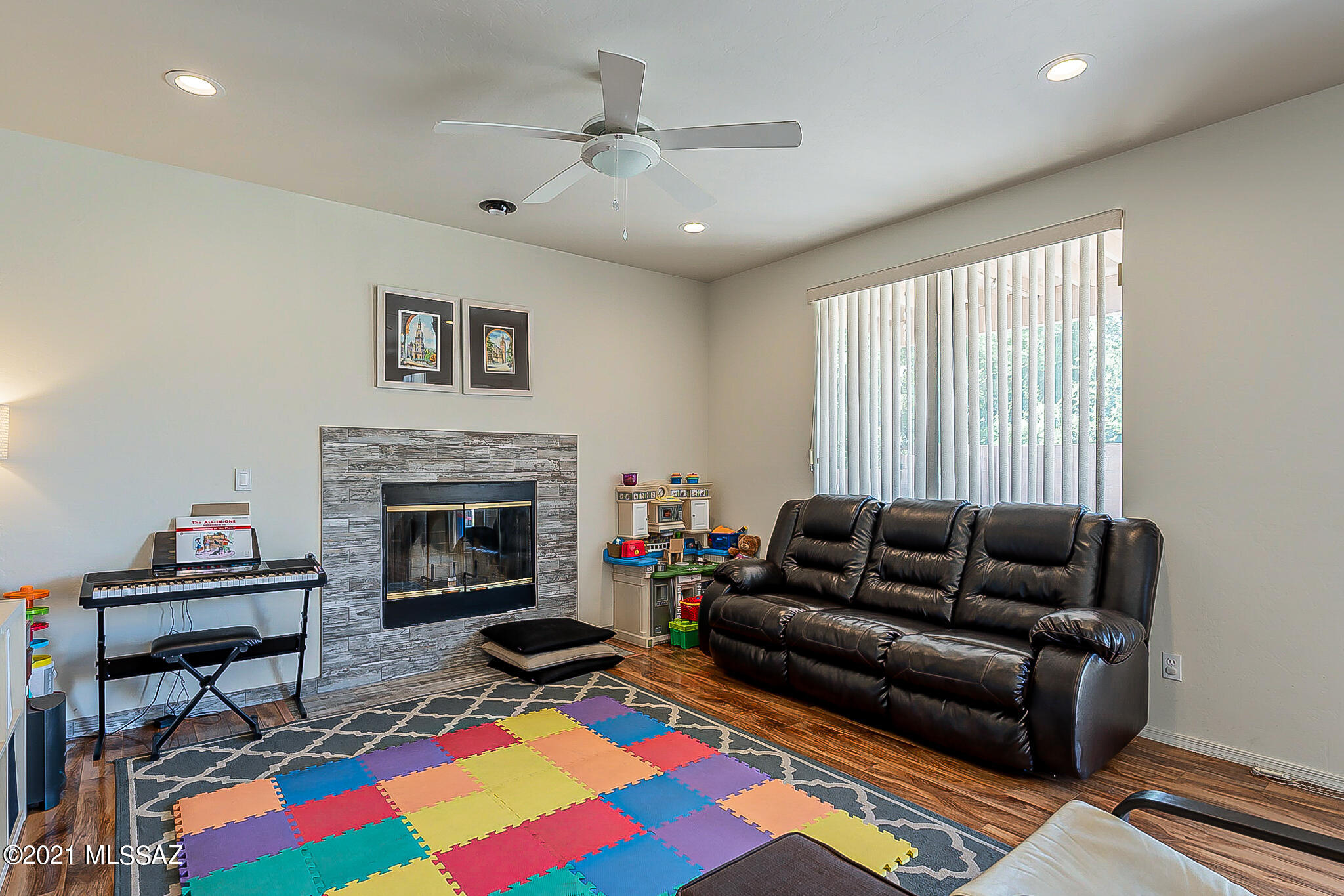 Hills On La Canada (The) - Residential