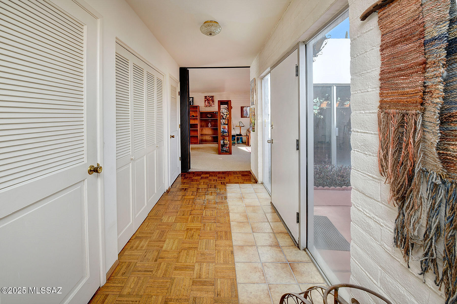 Las Lomitas (1) - Residential