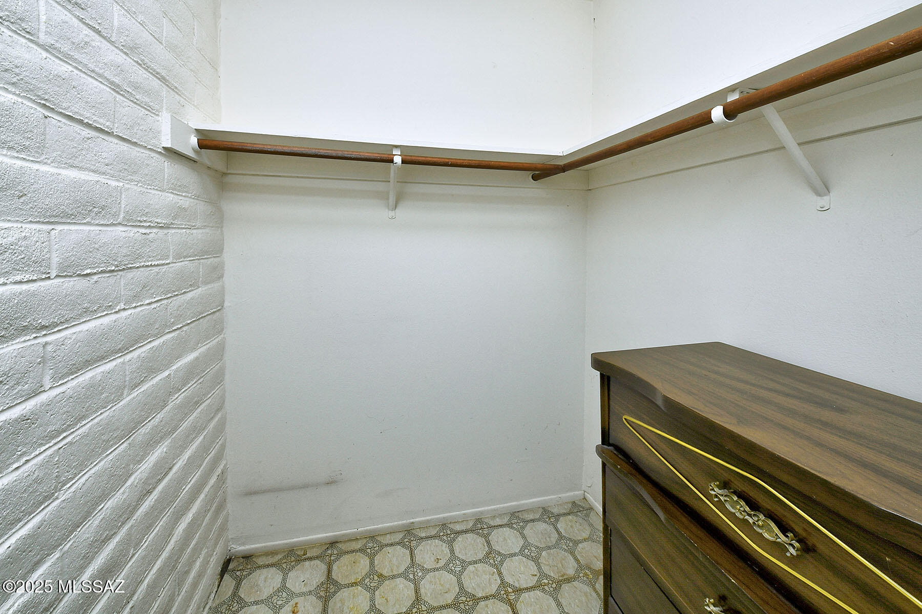 Las Lomitas (1) - Residential