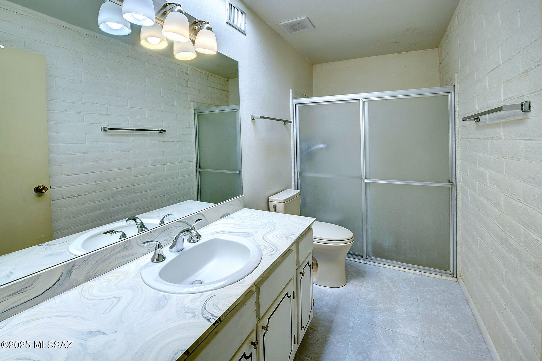Las Lomitas (1) - Residential
