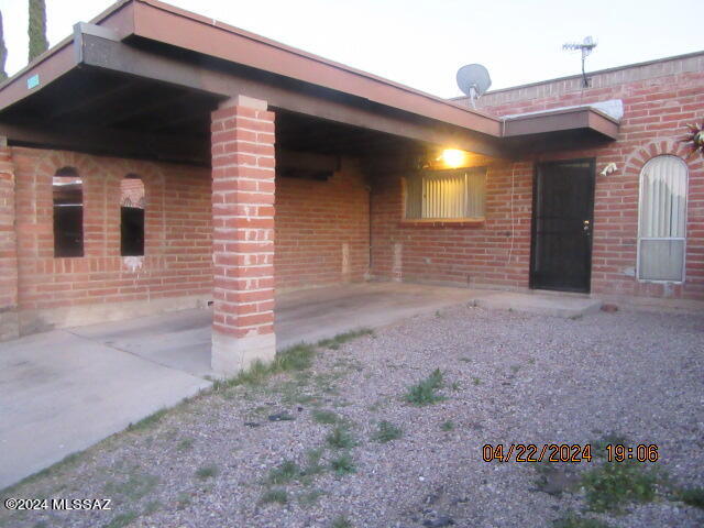 Lovely remodeled townhouse.