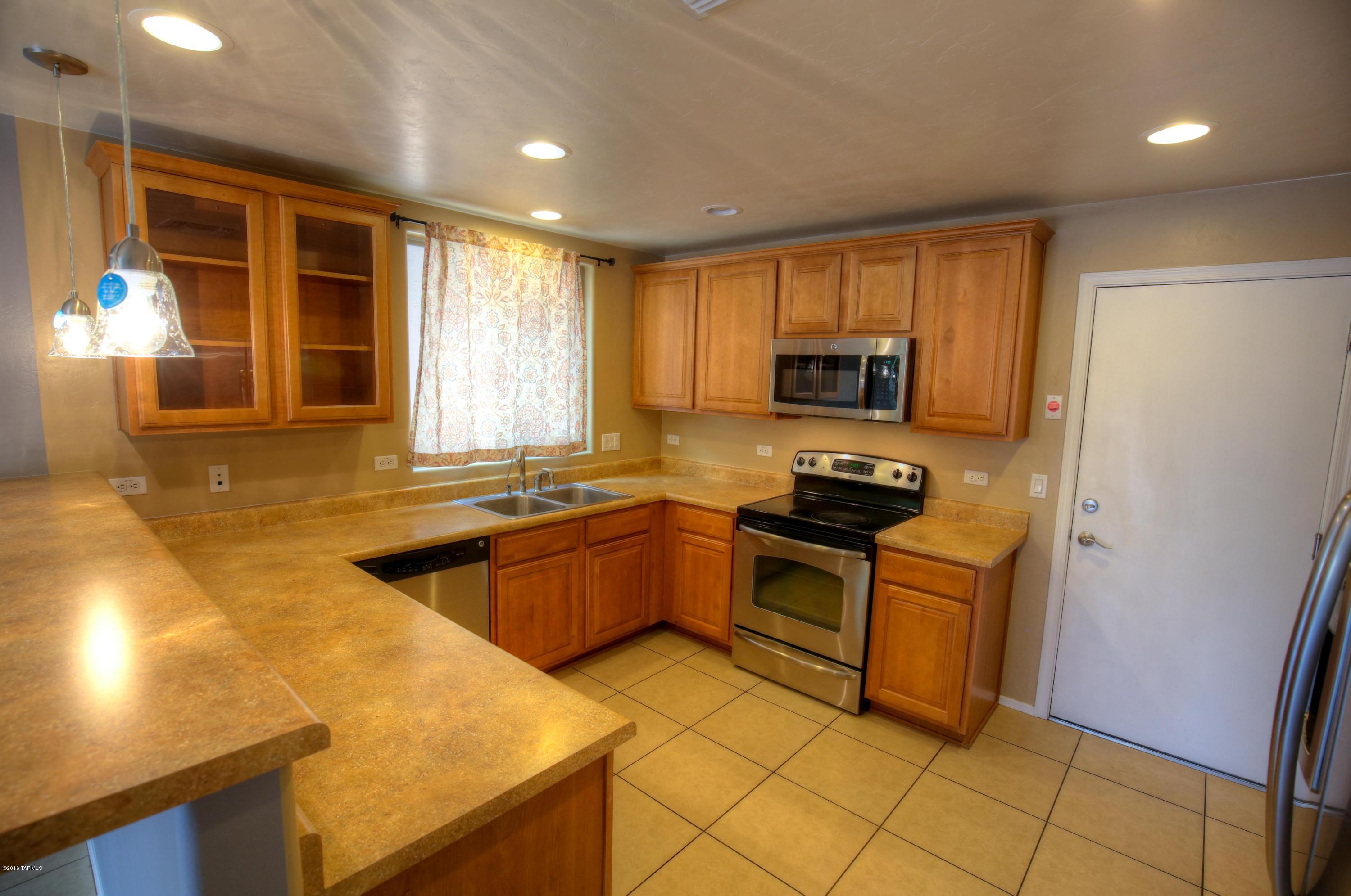 Presidios at Rancho Sahuarita (1-927) - Residential Lease