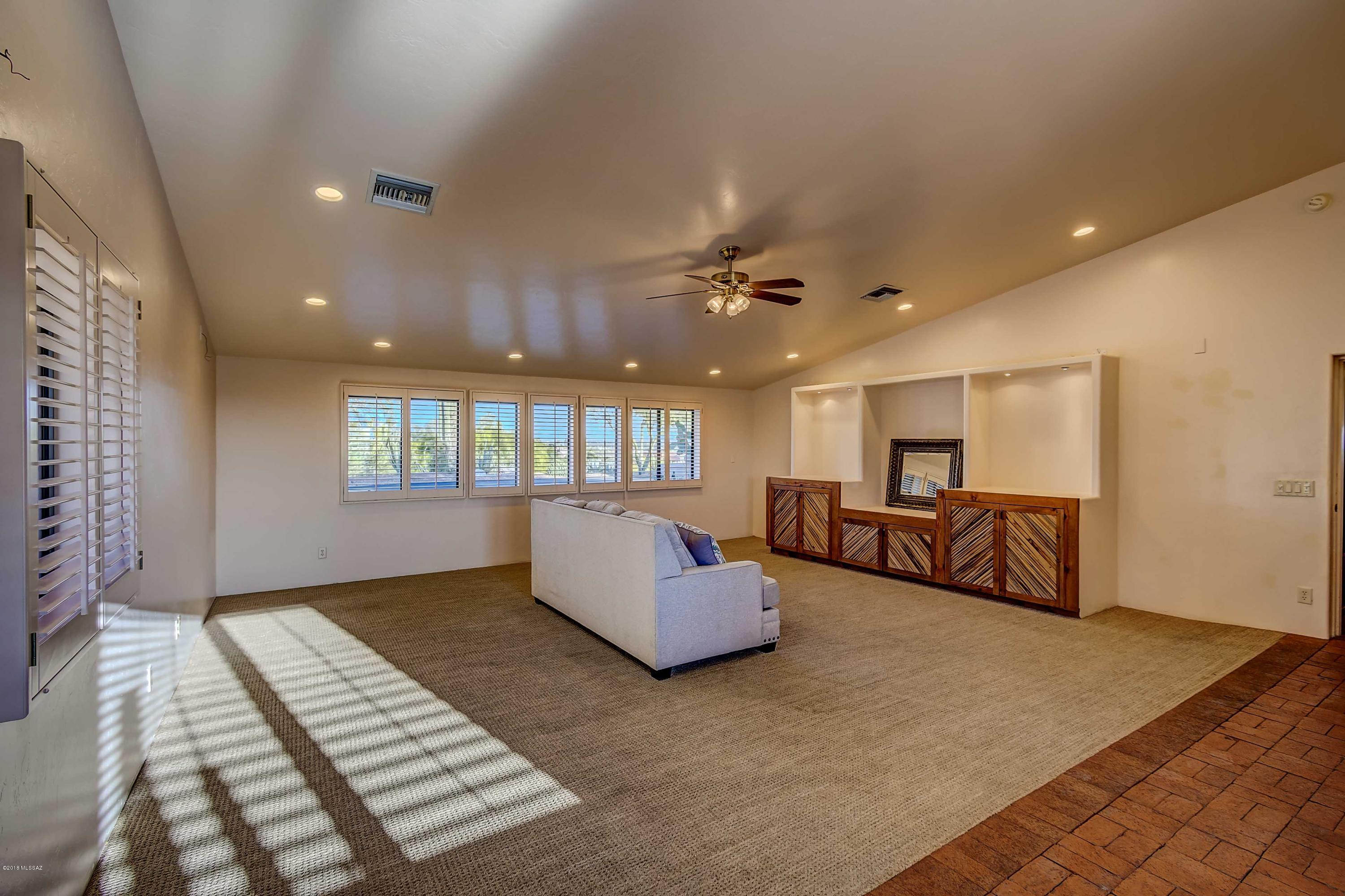 Catalina Foothills Estates NO. 2 - Residential