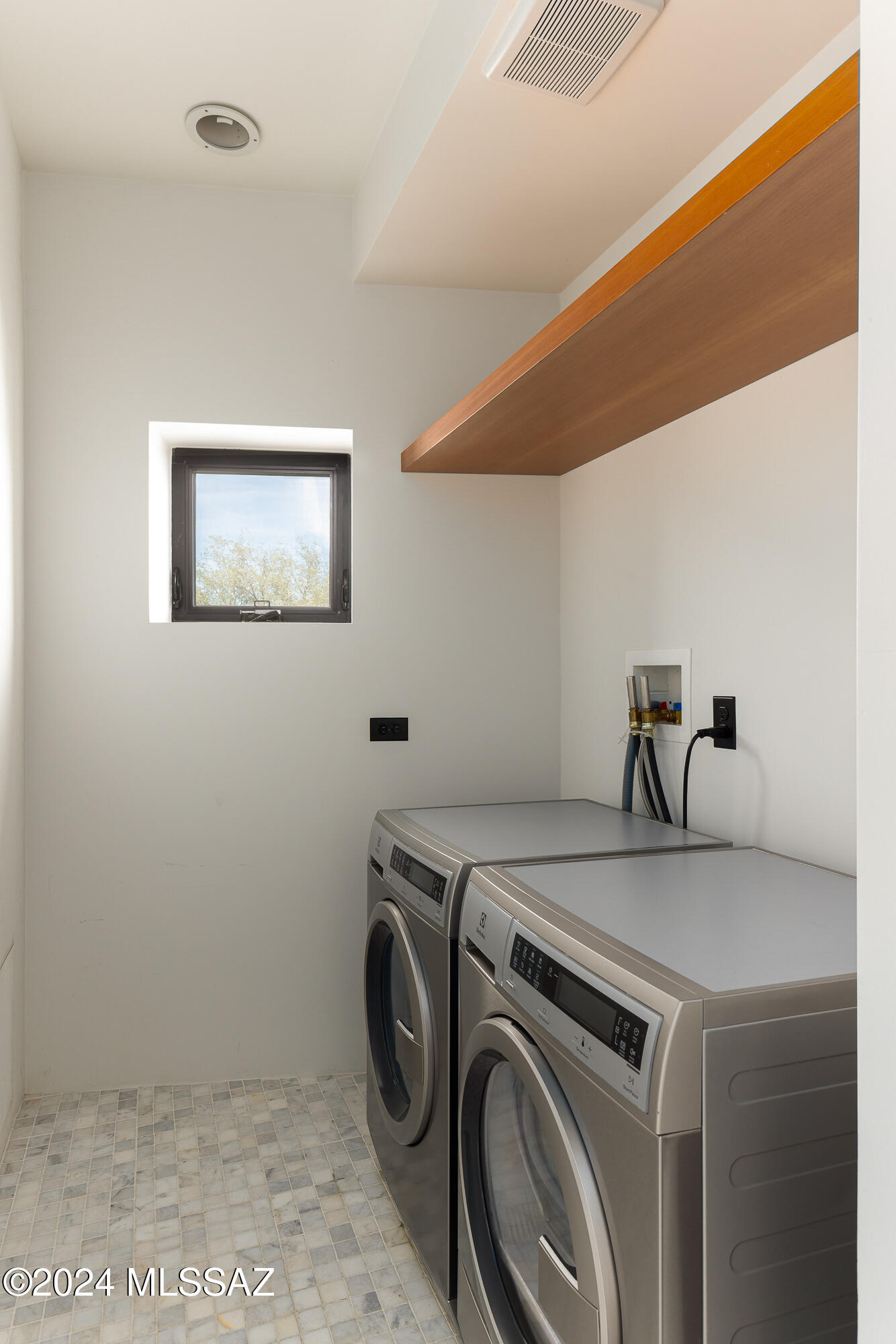 Mercado District of Menlo Park Blks A-D (1-100) - Residential