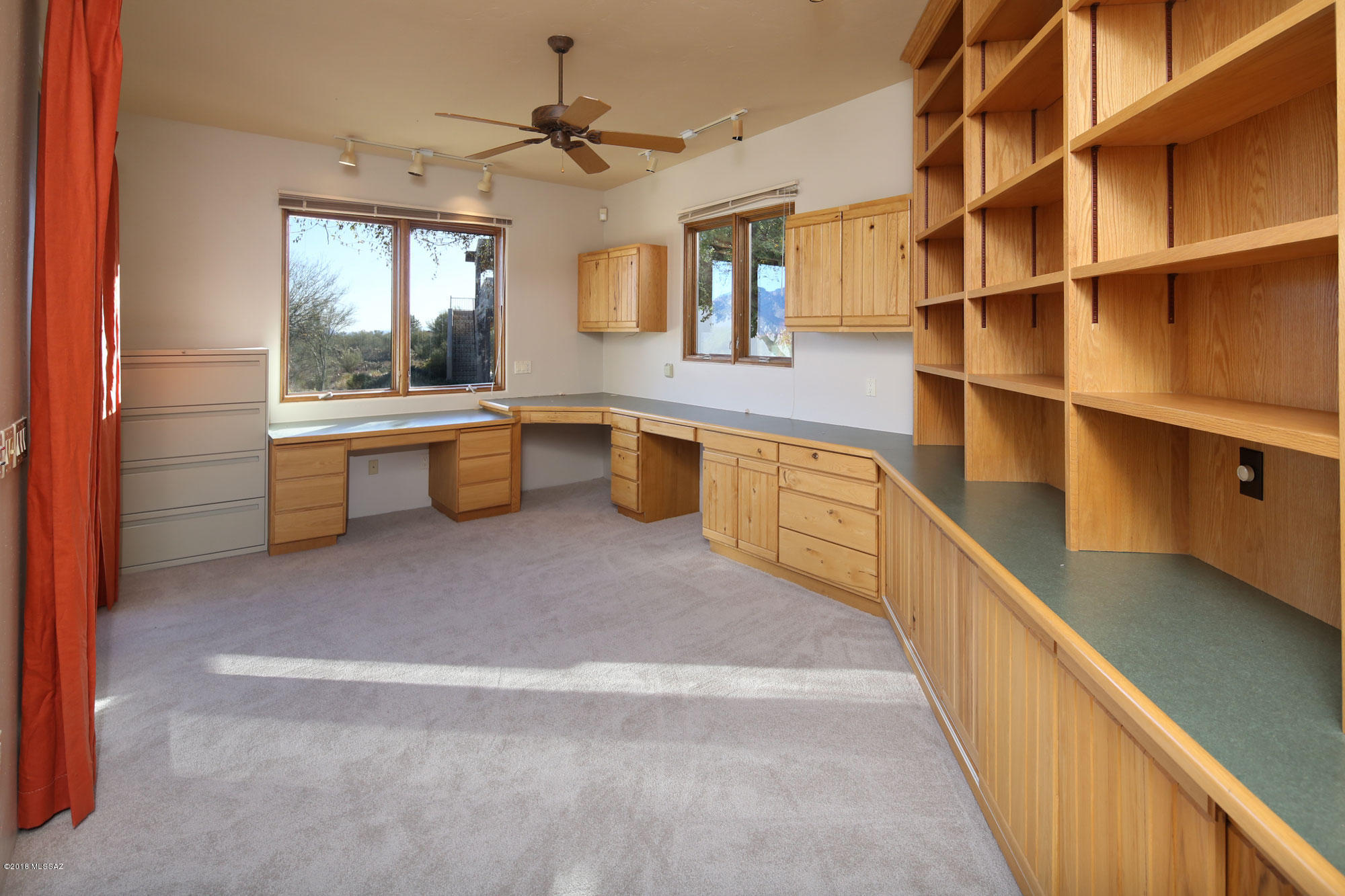La Cholla Airpark - Residential