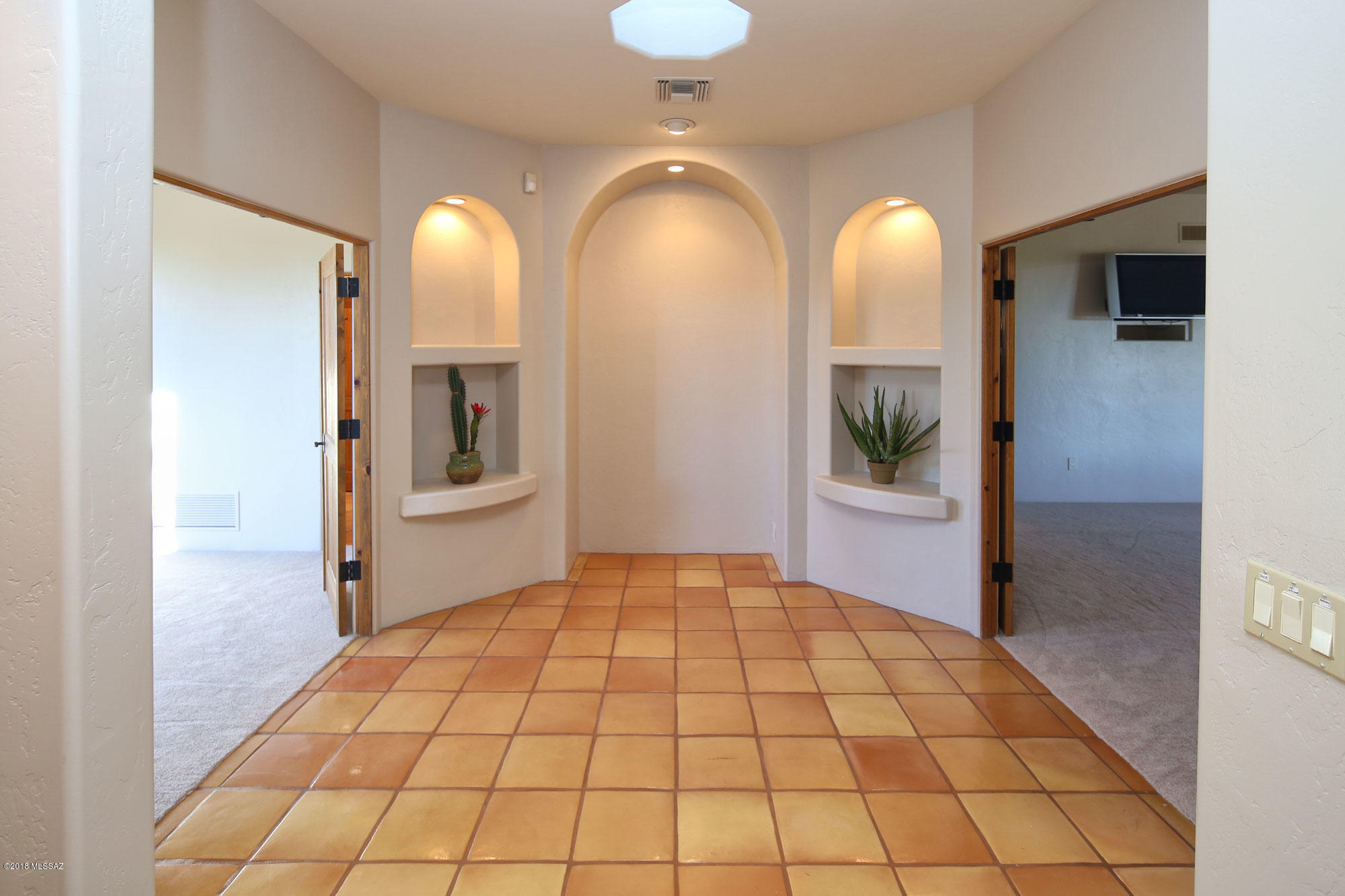 La Cholla Airpark - Residential