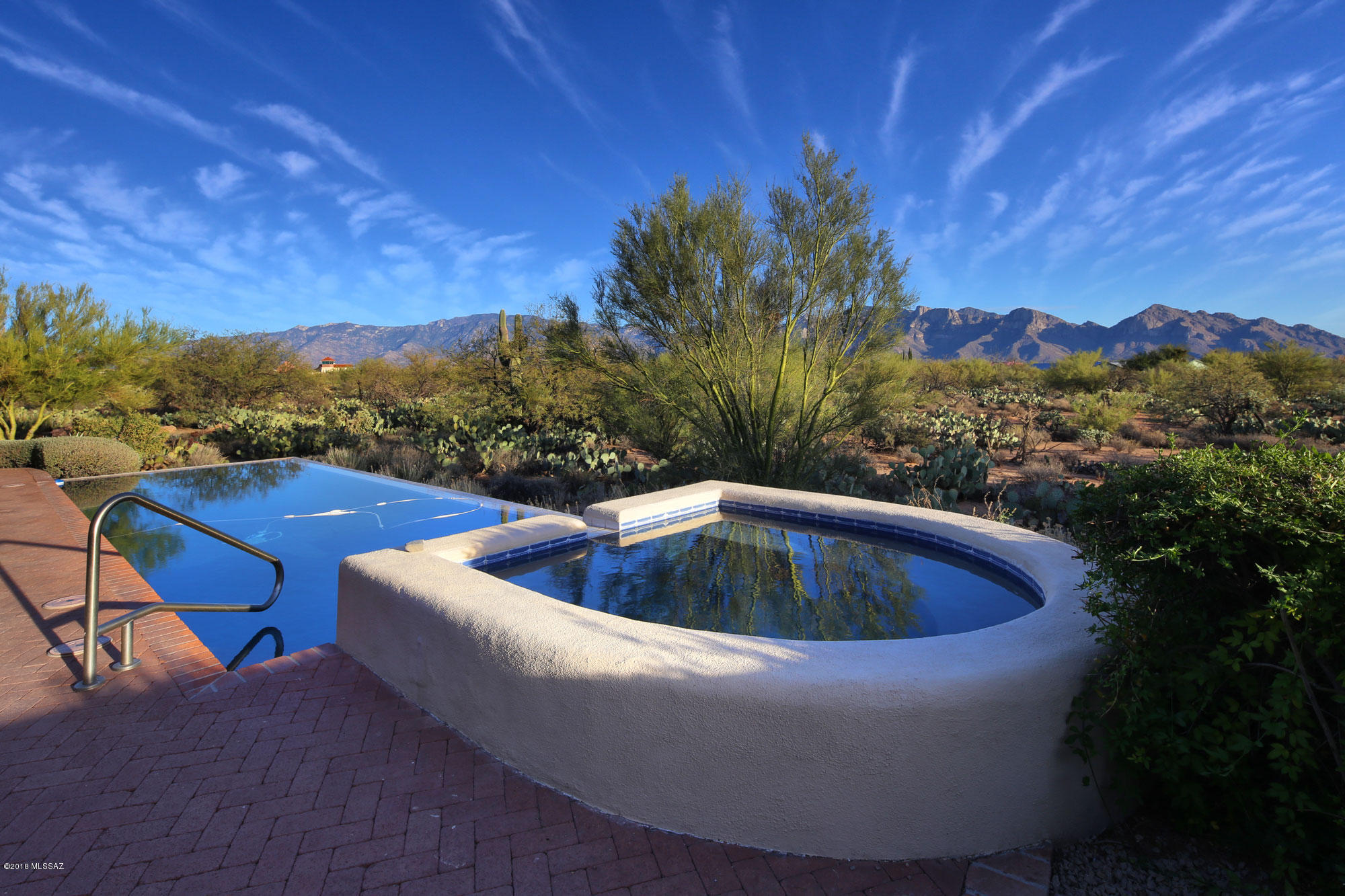 La Cholla Airpark - Residential