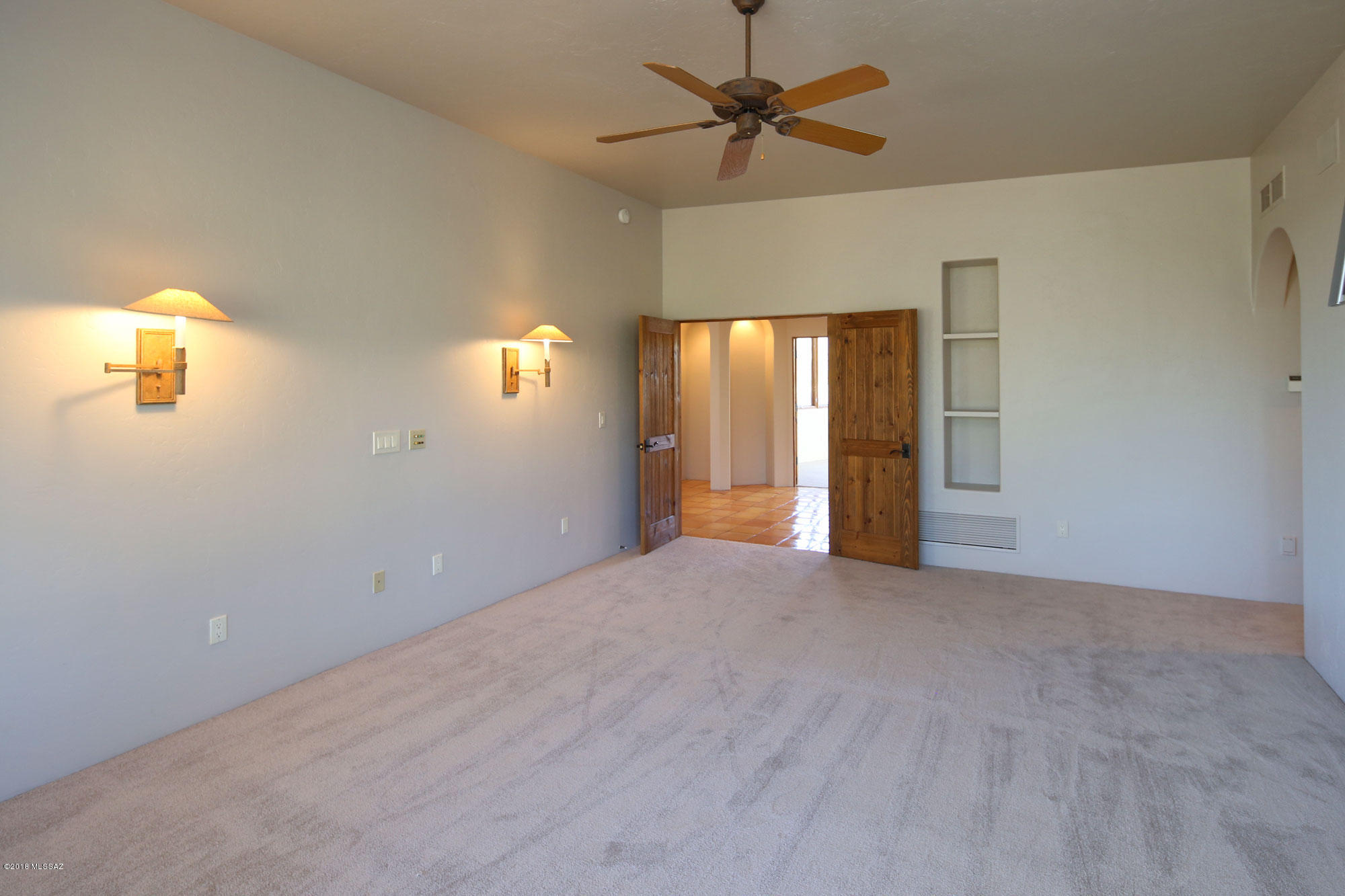 La Cholla Airpark - Residential