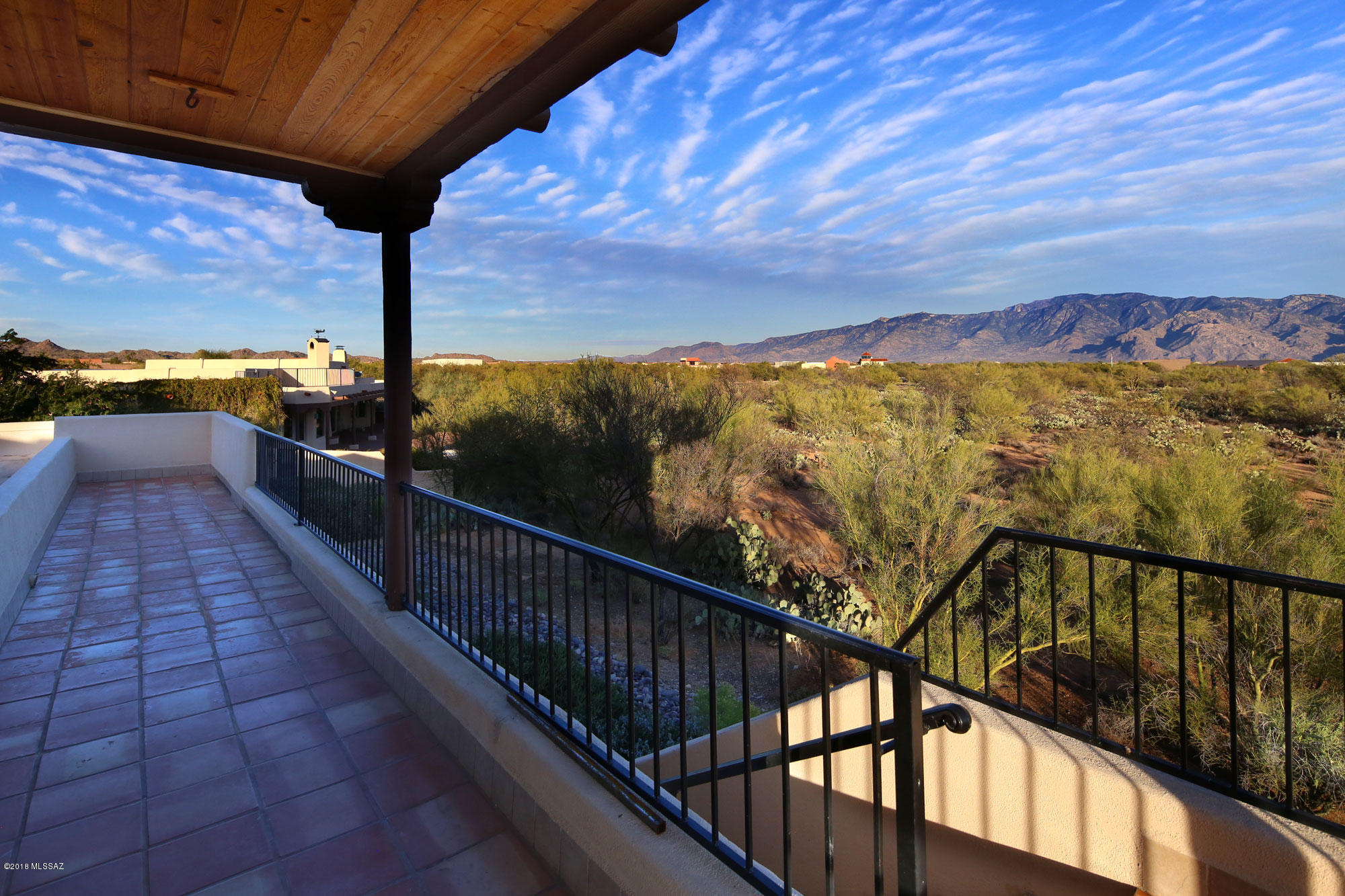 La Cholla Airpark - Residential