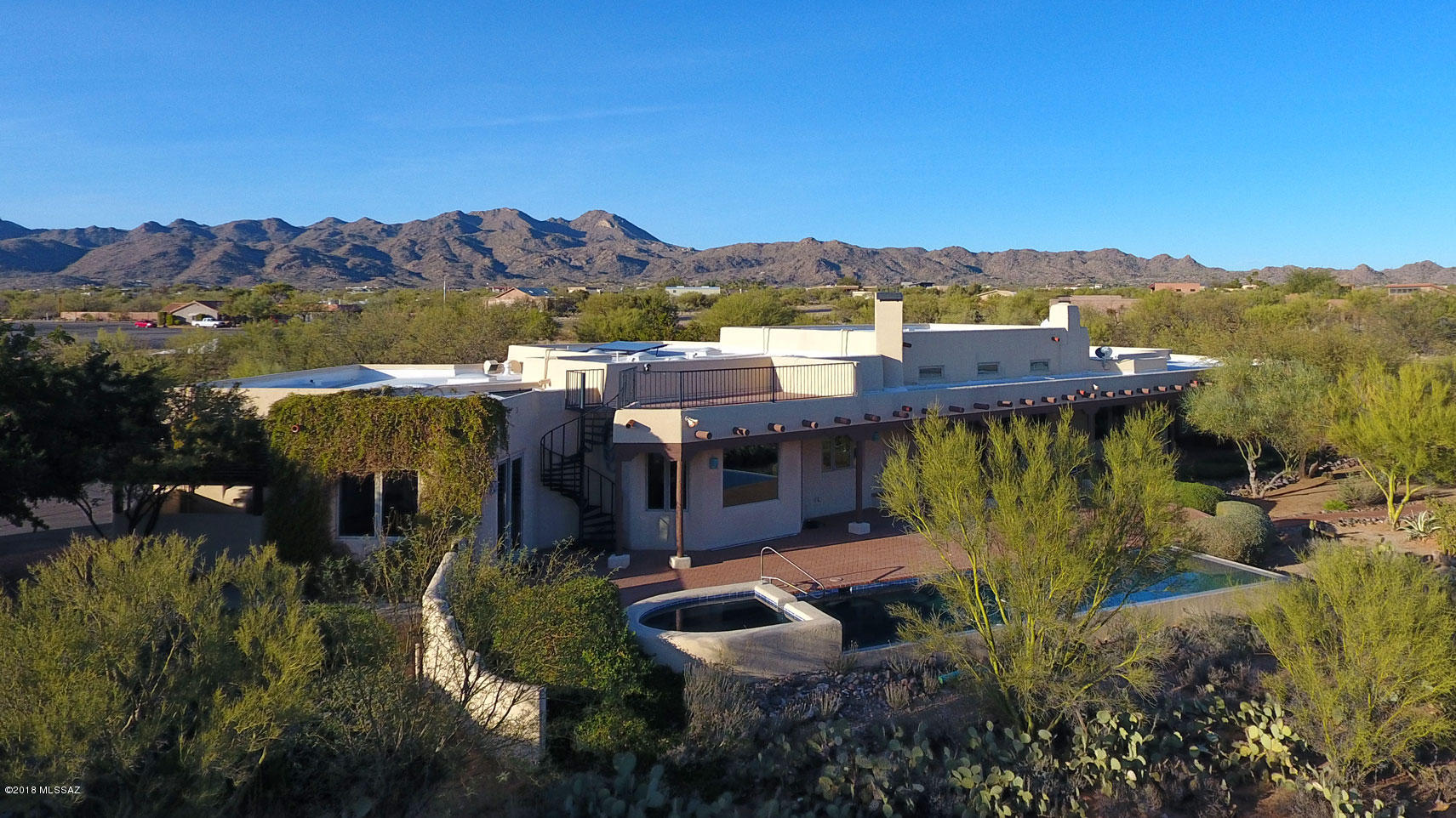 La Cholla Airpark - Residential
