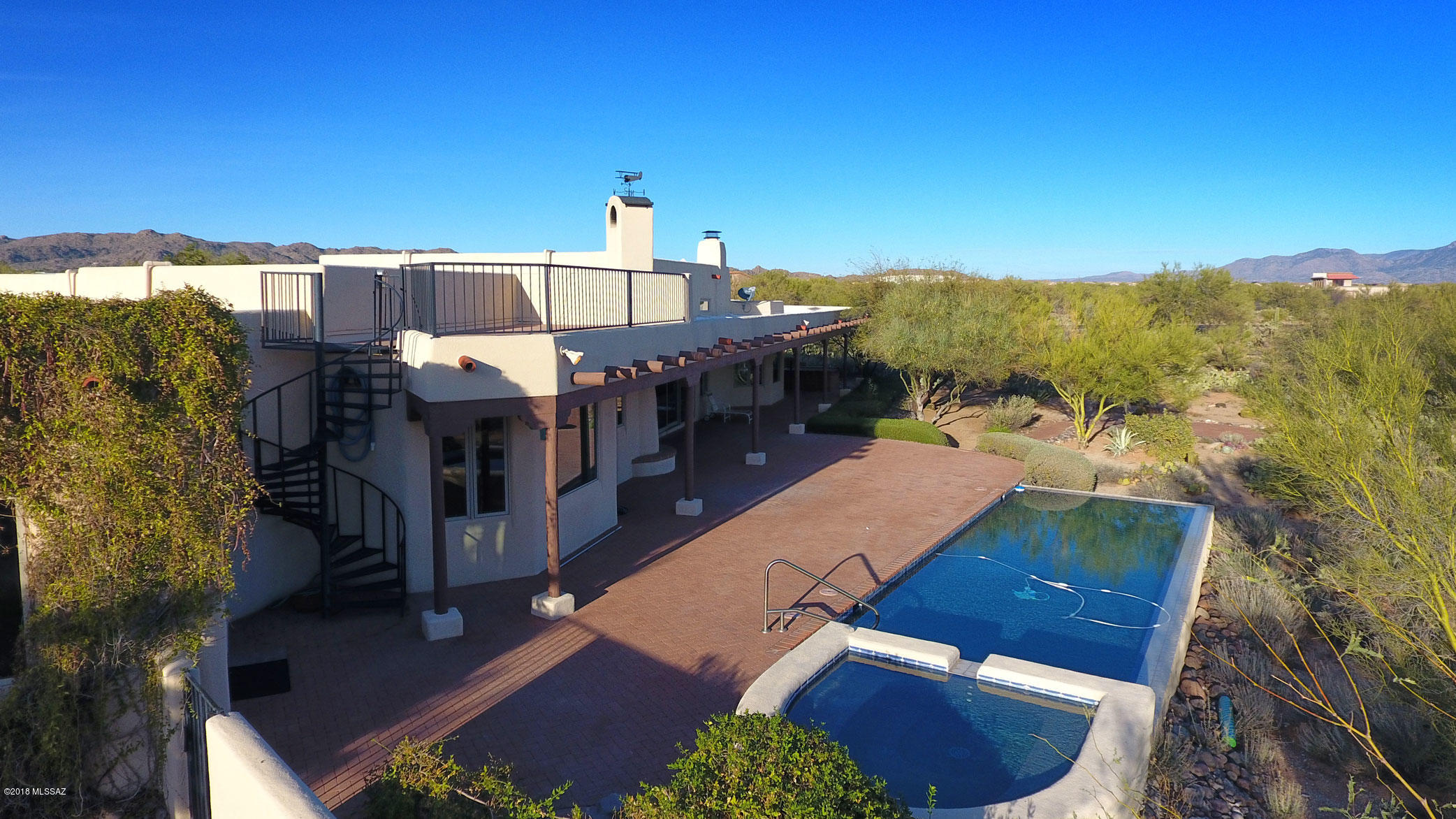 La Cholla Airpark - Residential
