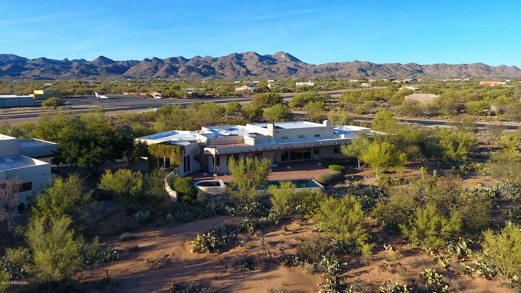 La Cholla Airpark - Residential