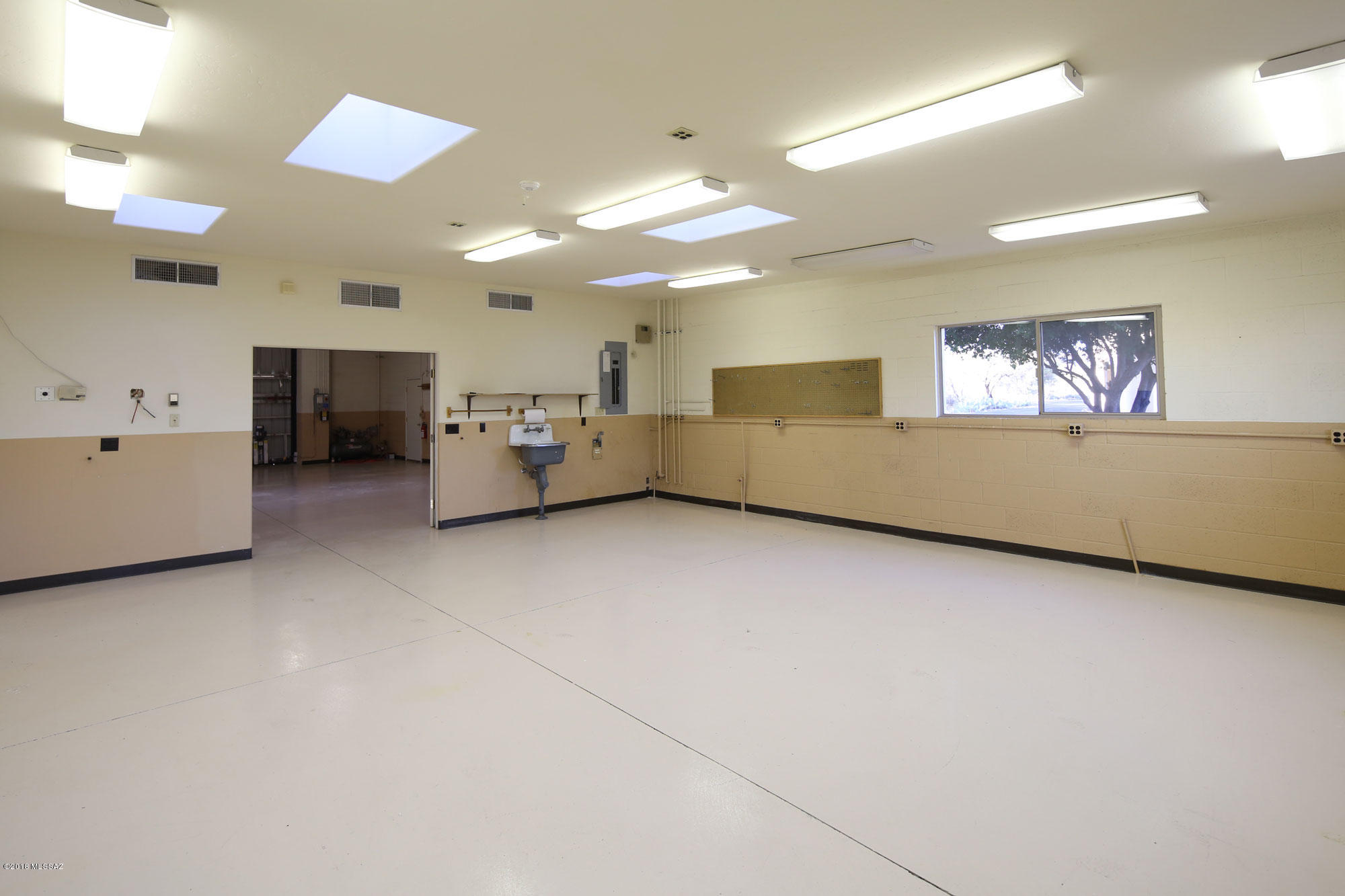 La Cholla Airpark - Residential