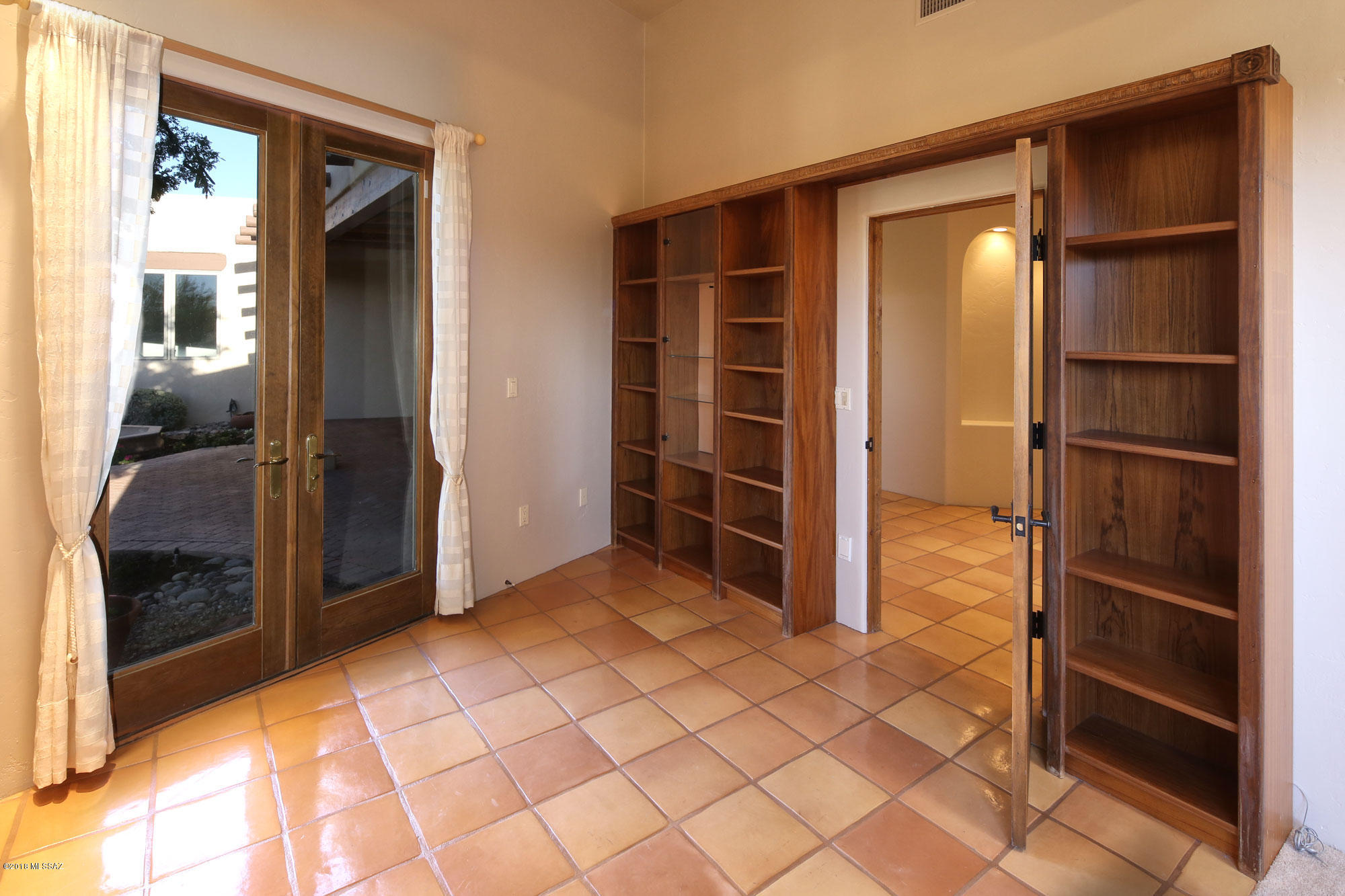 La Cholla Airpark - Residential