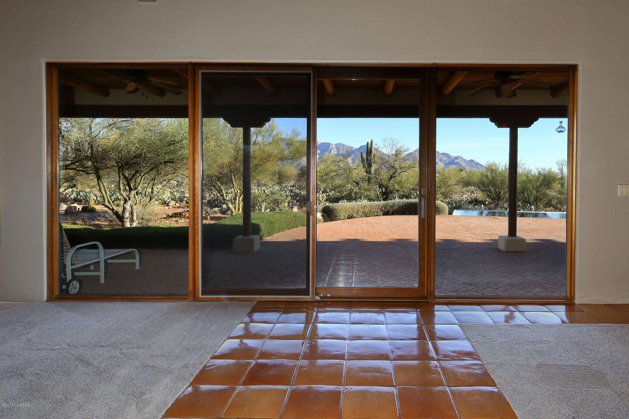 La Cholla Airpark - Residential