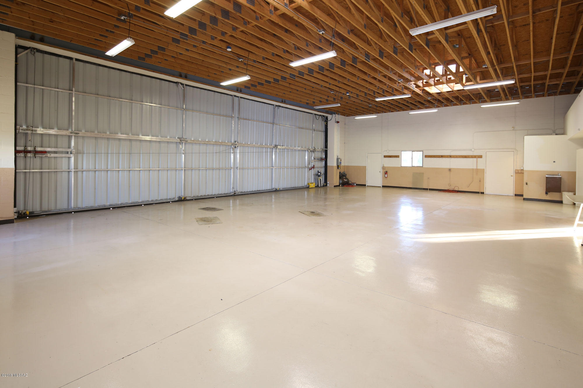 La Cholla Airpark - Residential