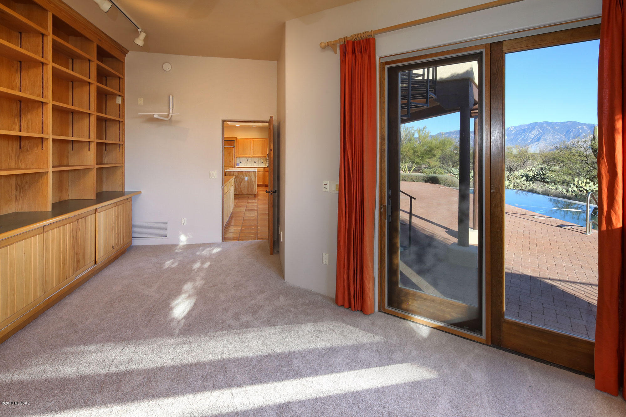 La Cholla Airpark - Residential