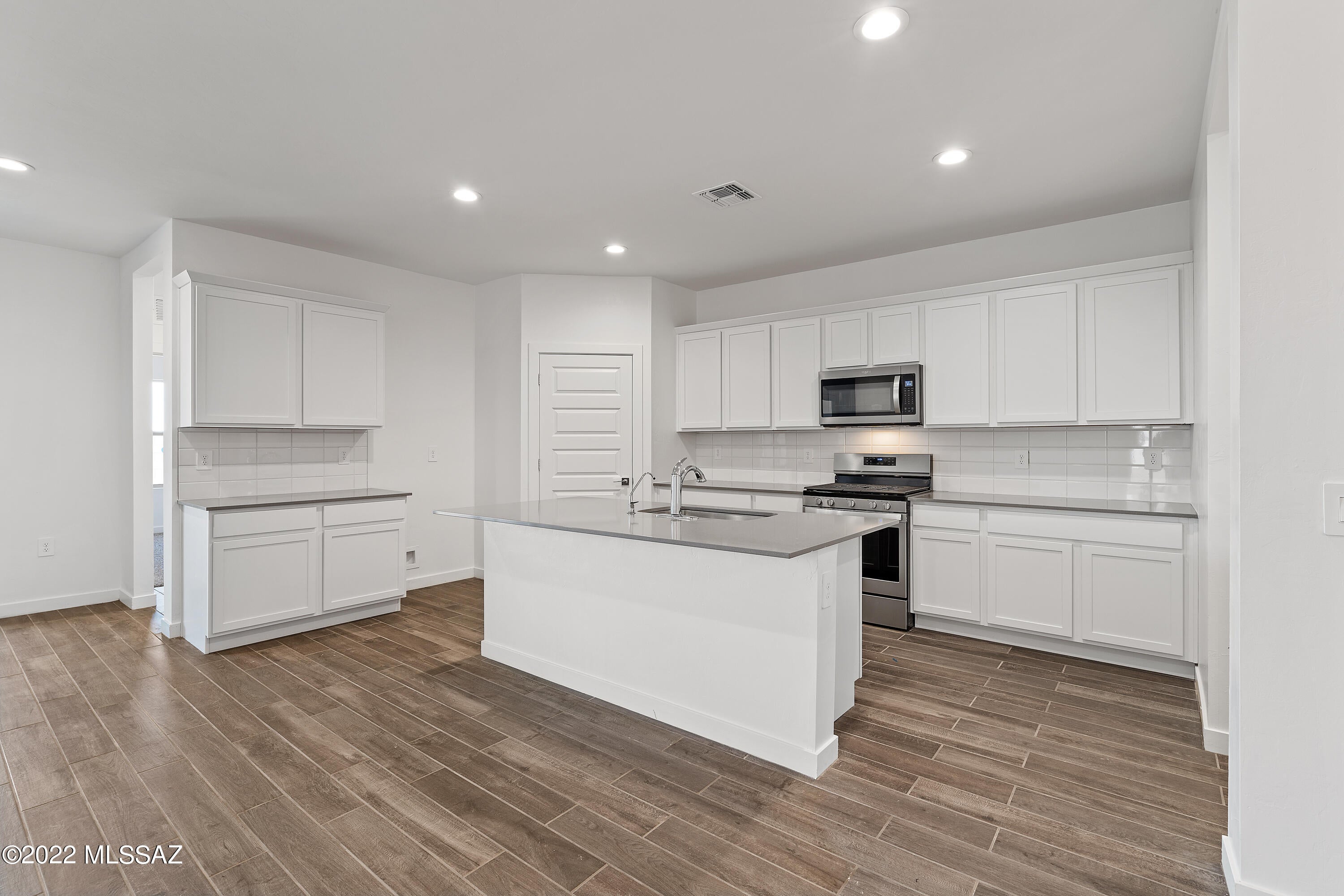 The Village at Barnett - Residential Lease