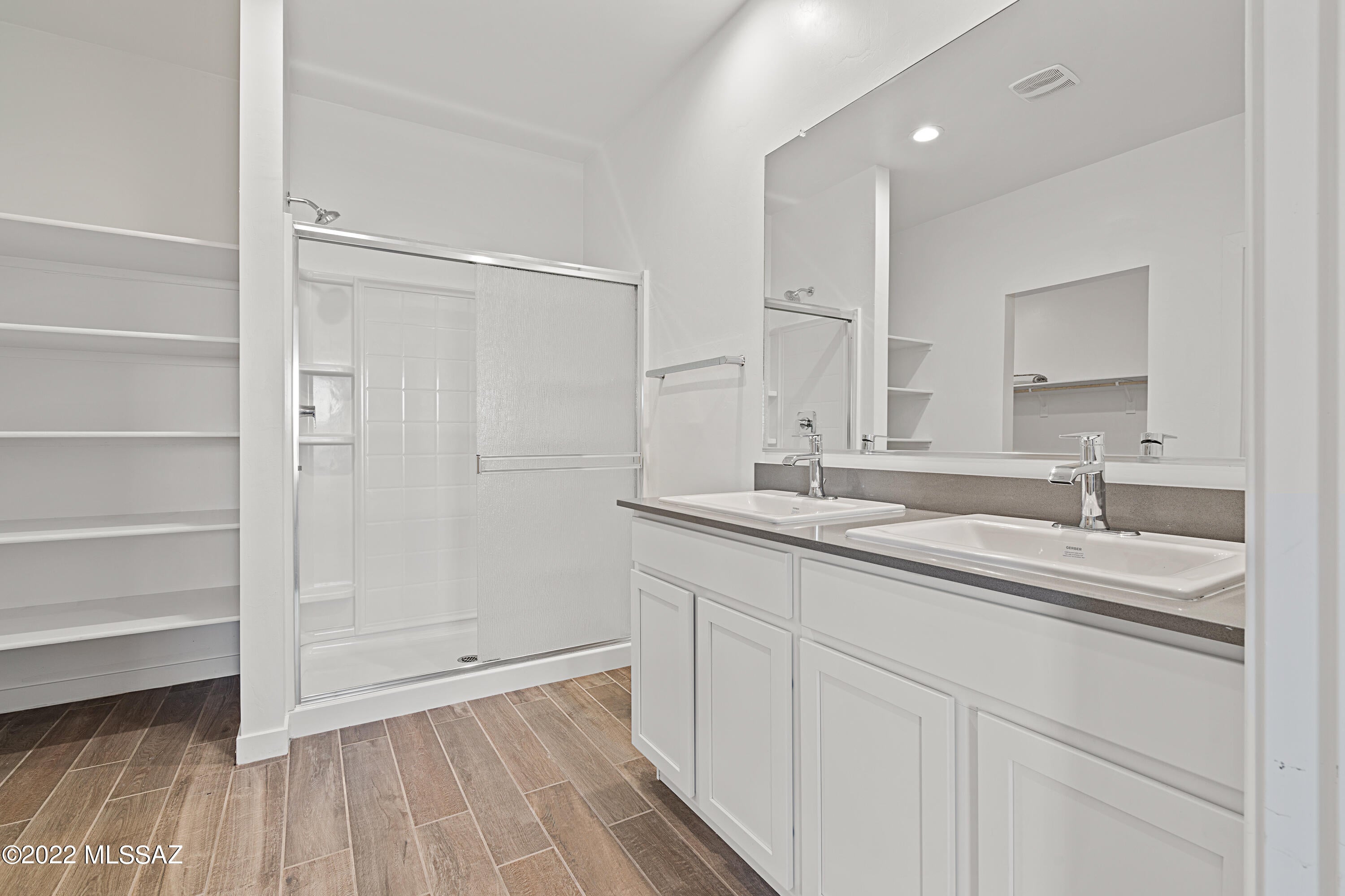 The Village at Barnett - Residential Lease