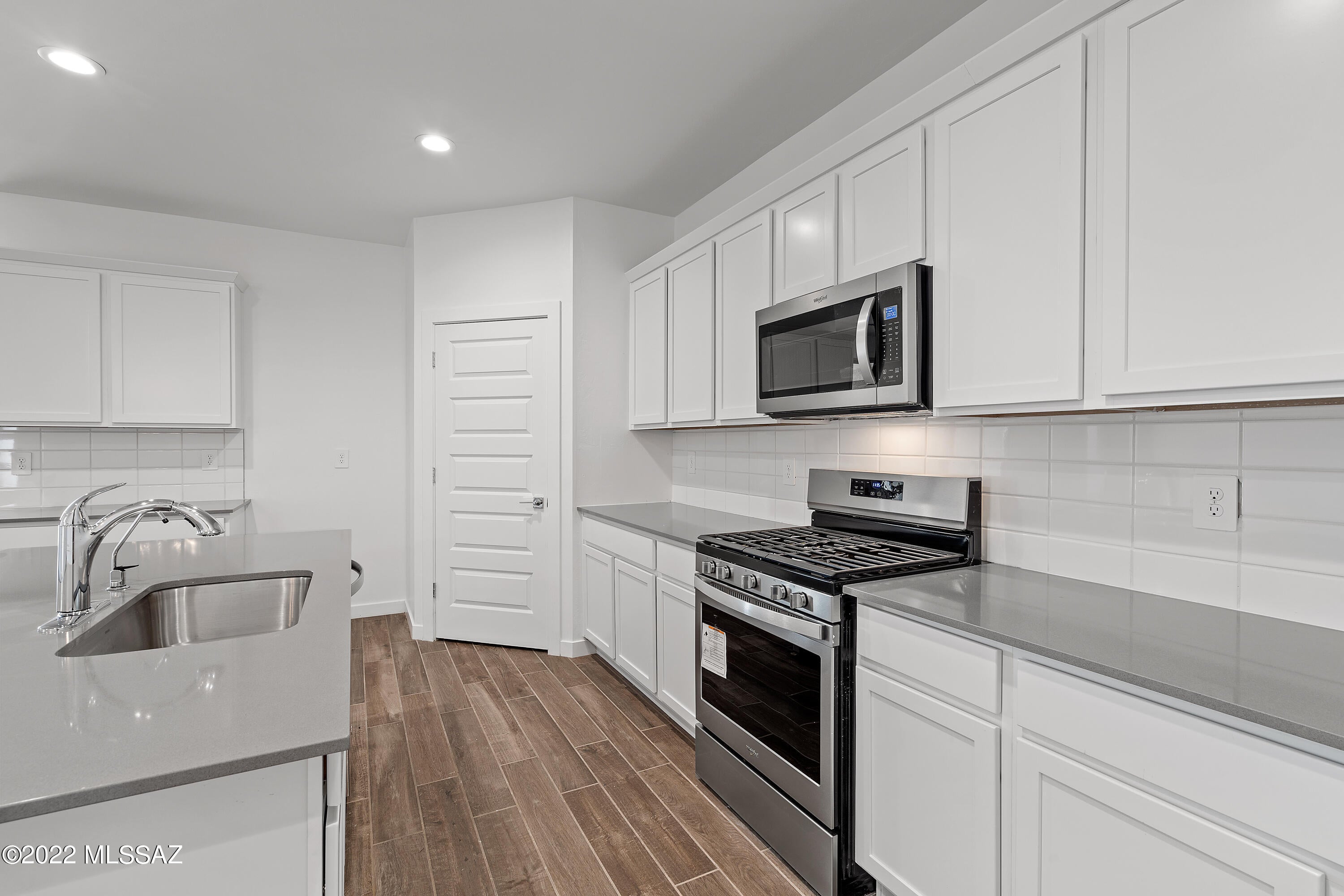The Village at Barnett - Residential Lease