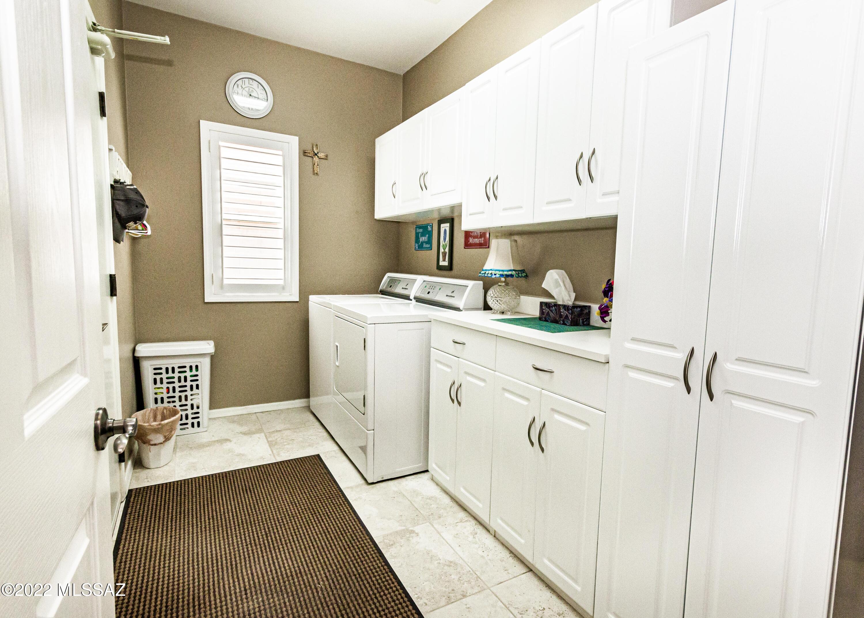 Continental Reserve Blks 17-19 (1-102) - Residential