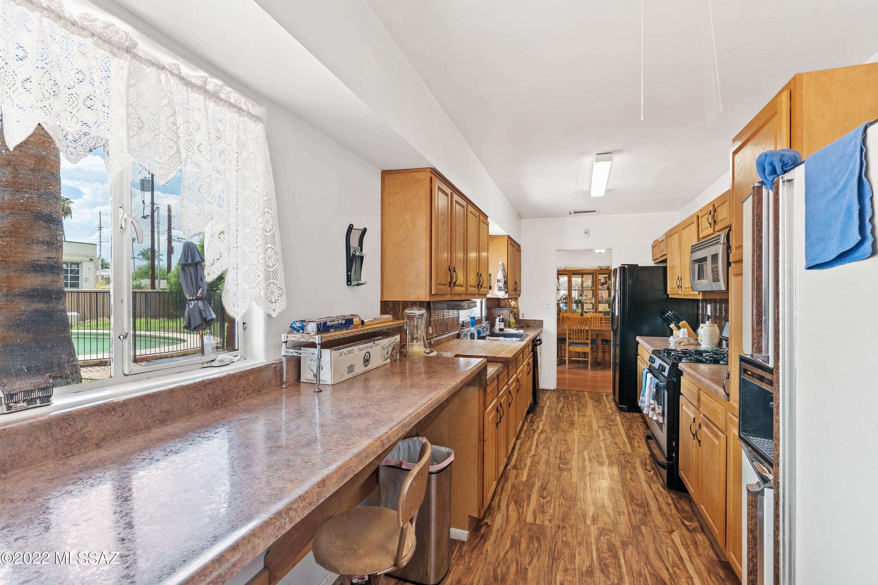 Country Club Heights - Residential